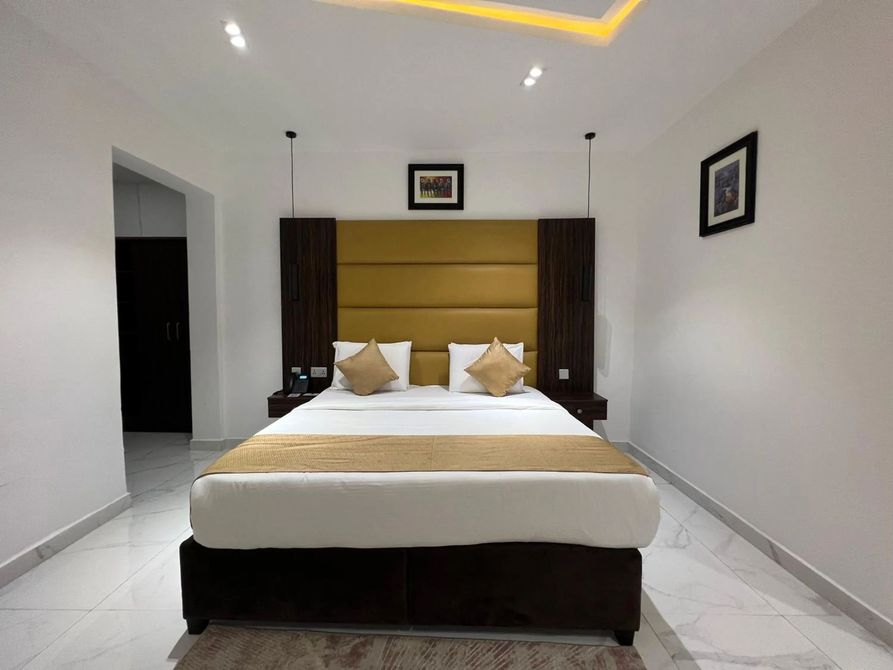 Bed in Riviera Hotel, Apartments & Resorts