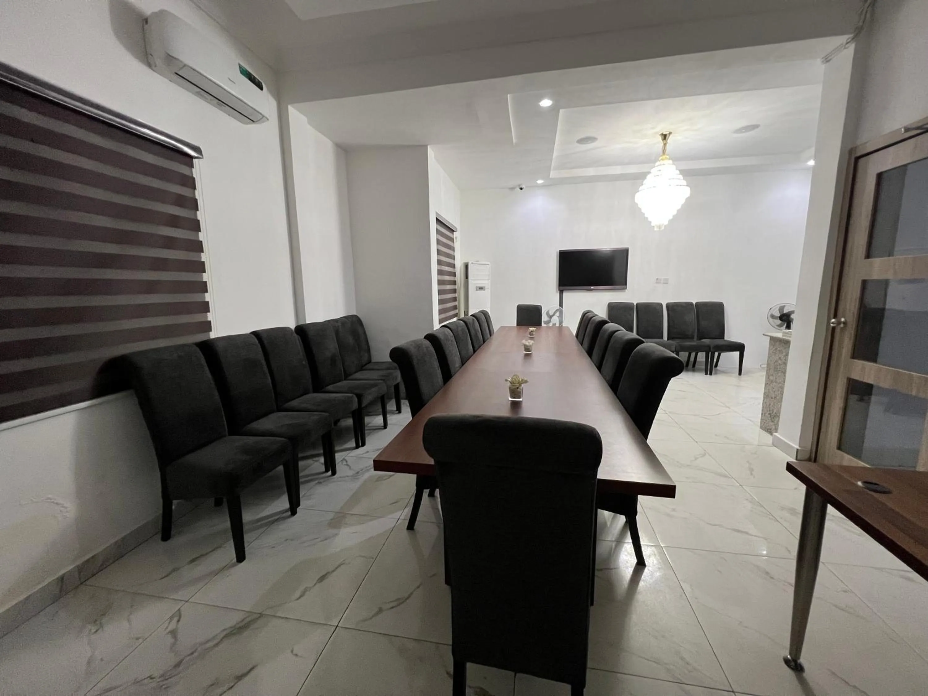 Riviera Hotel, Apartments & Resorts