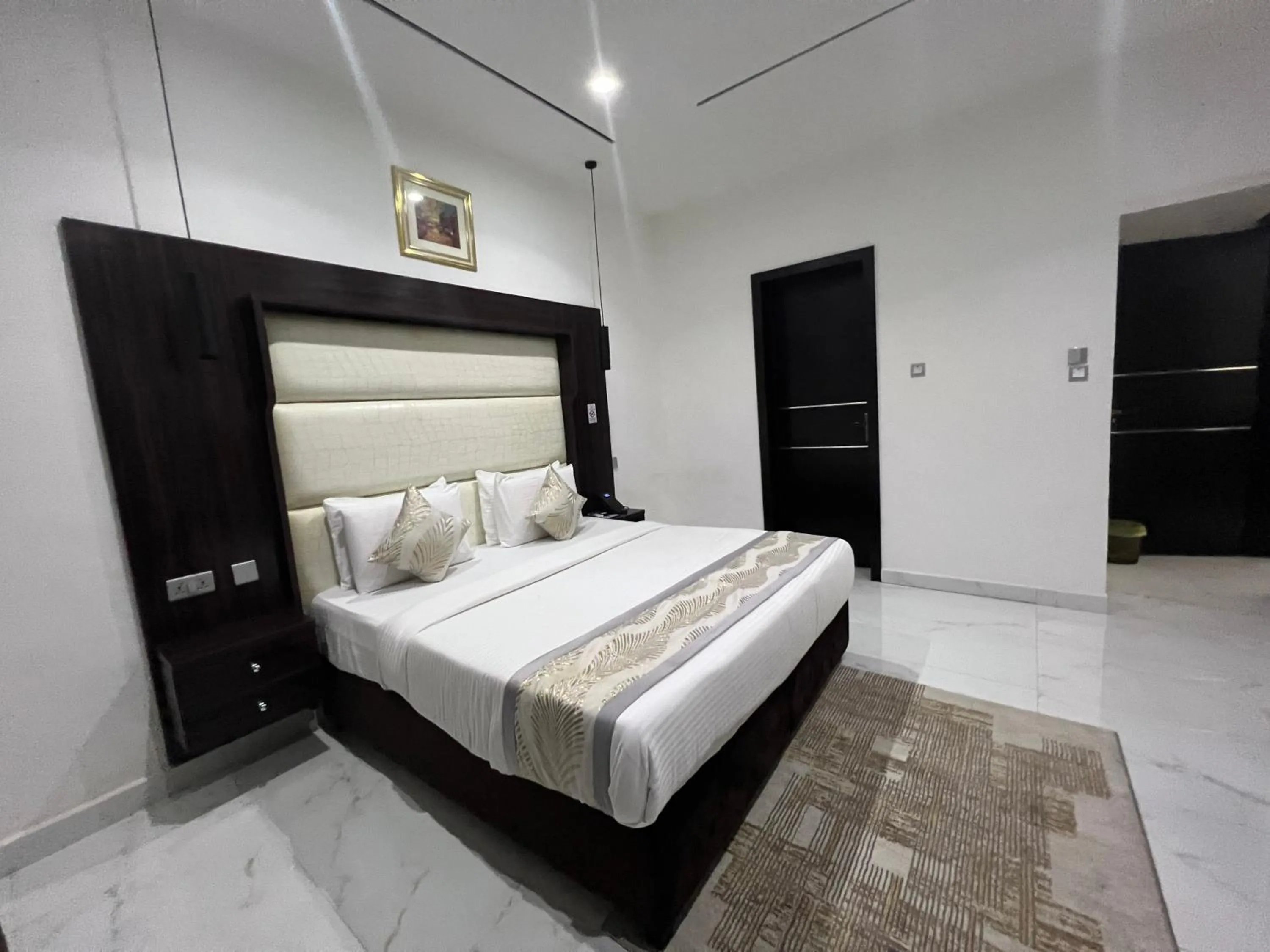 Bed in Riviera Hotel, Apartments & Resorts