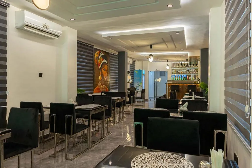 Restaurant/places to eat in The Cabyn