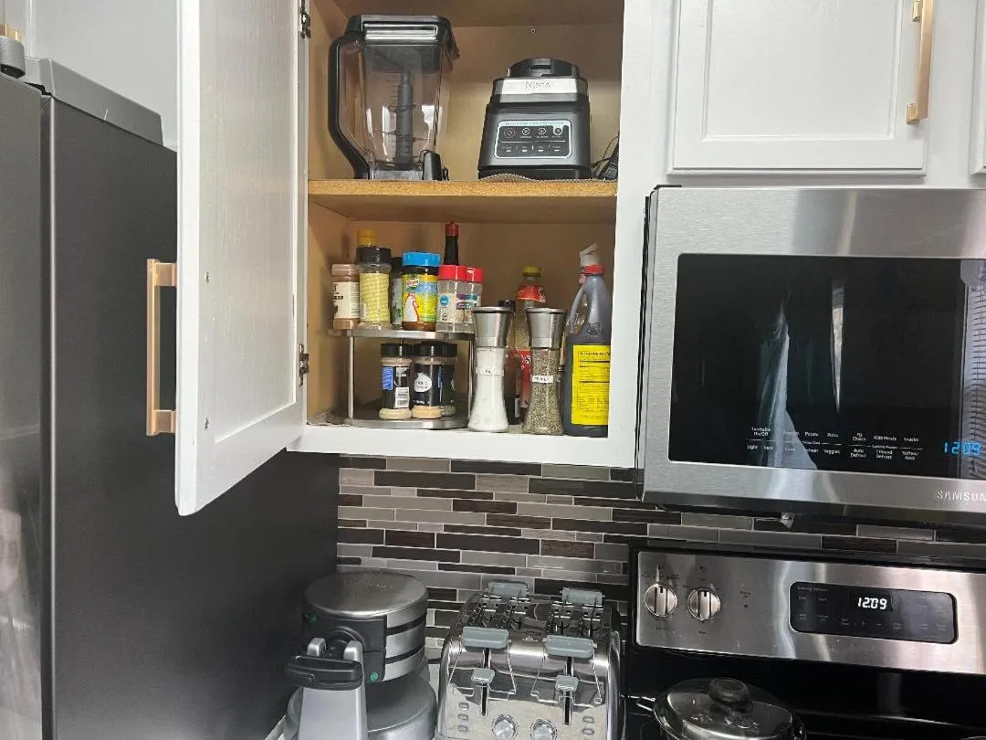 Smart Entire Loft, 3 br, 2 bath, with 3 tv