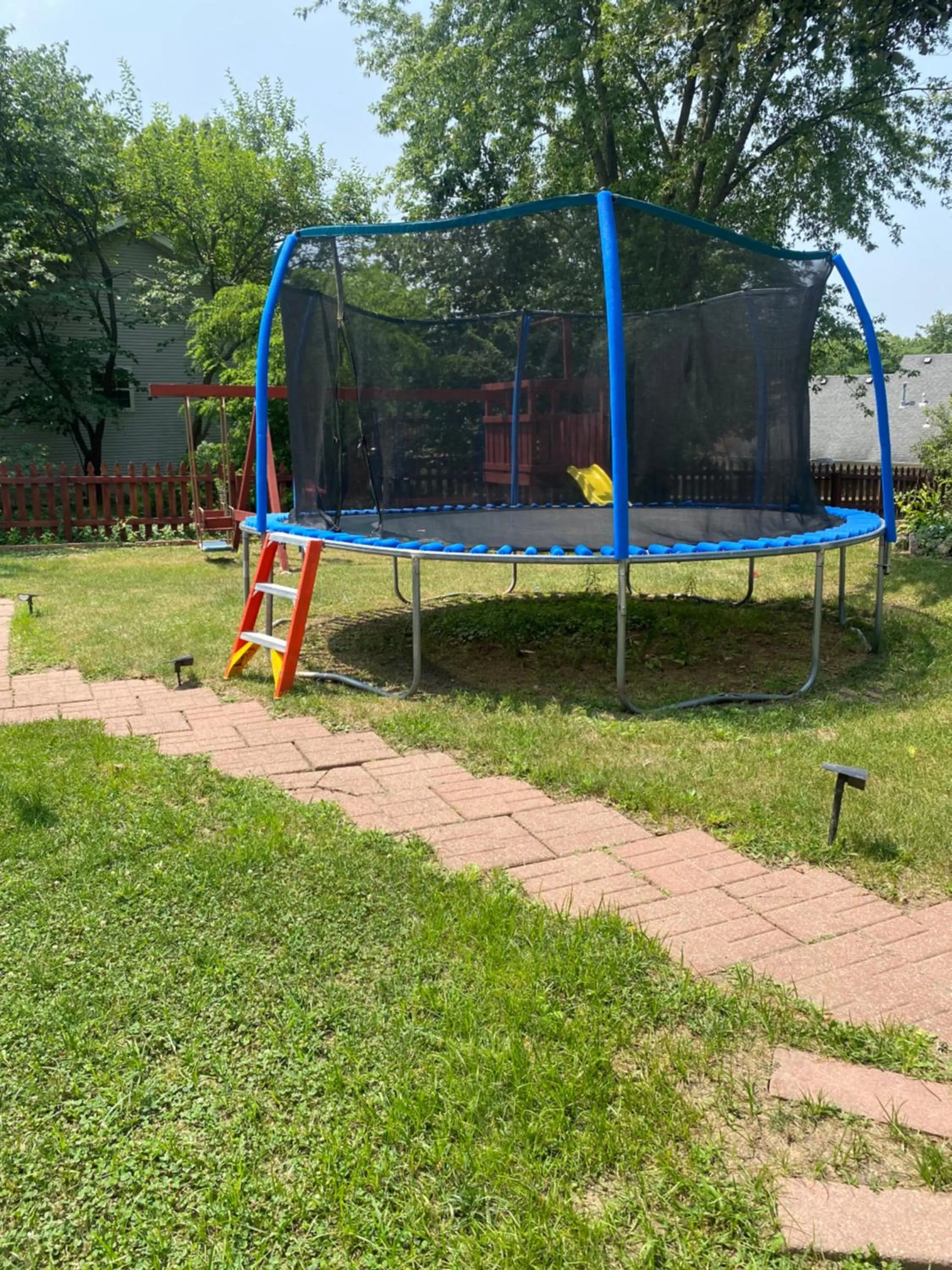 Smart Entire Loft, 3 br, 2 bath, with 3 tv