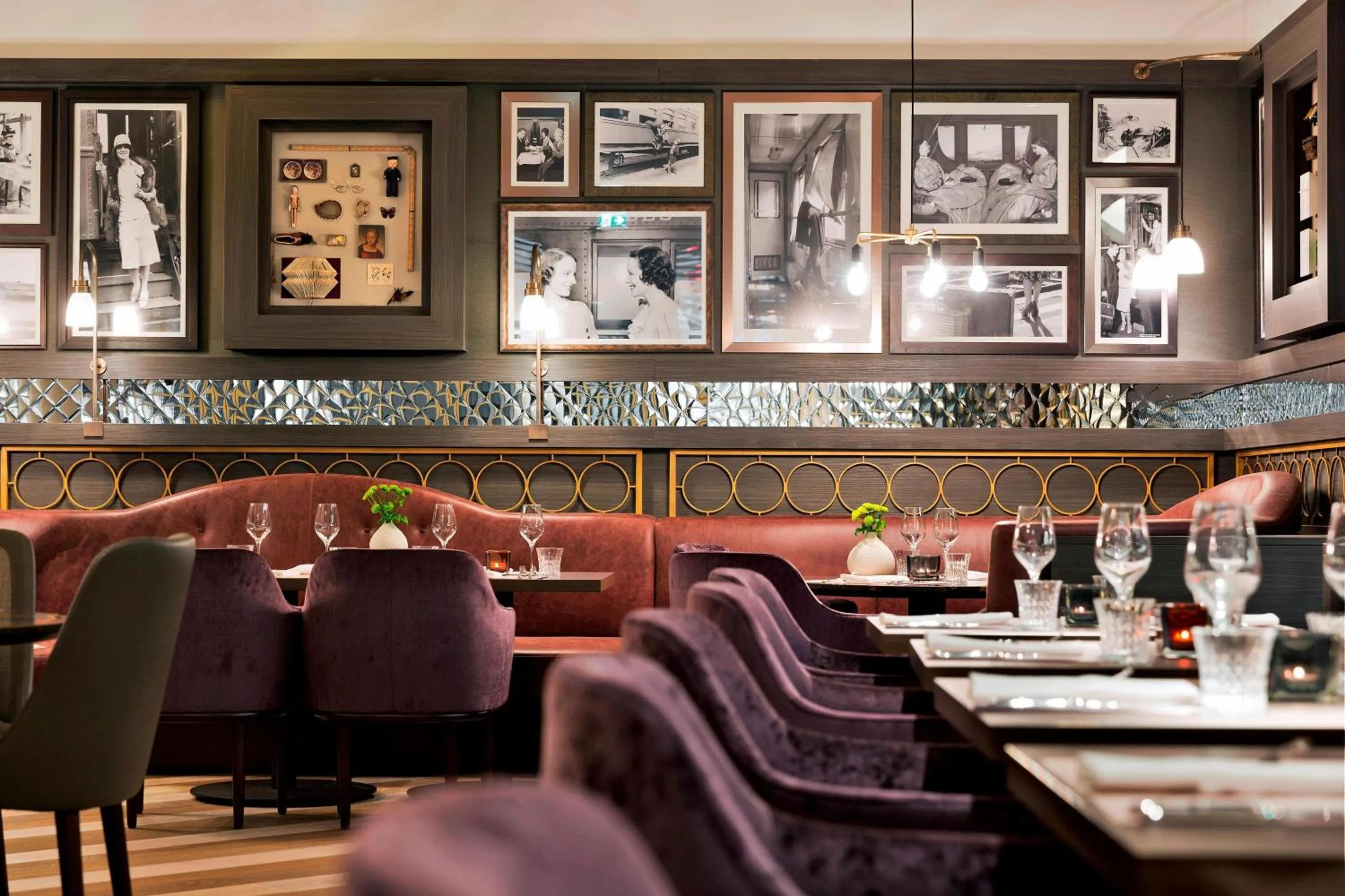 Restaurant/places to eat in Renaissance Vienna Schönbrunn Hotel