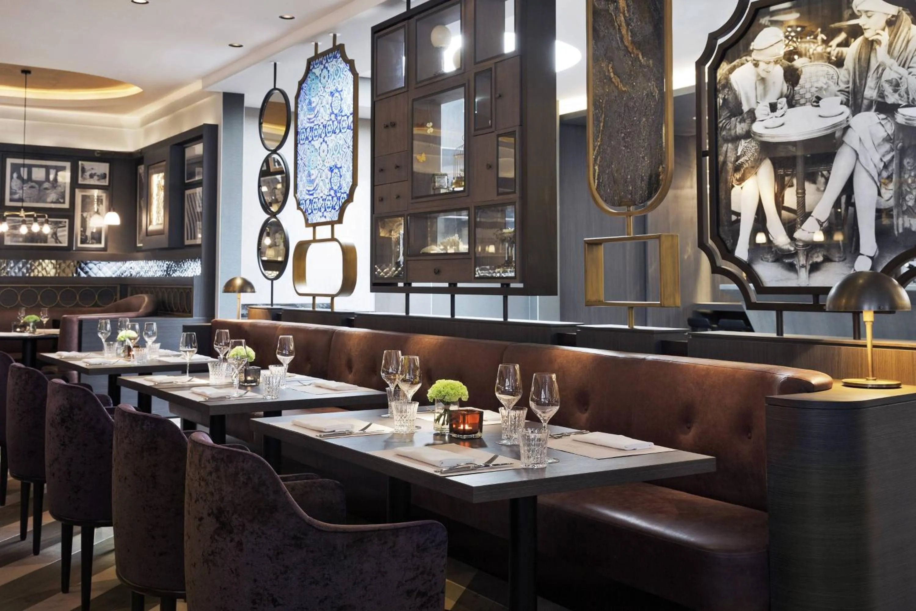 Restaurant/places to eat in Renaissance Vienna Schönbrunn Hotel