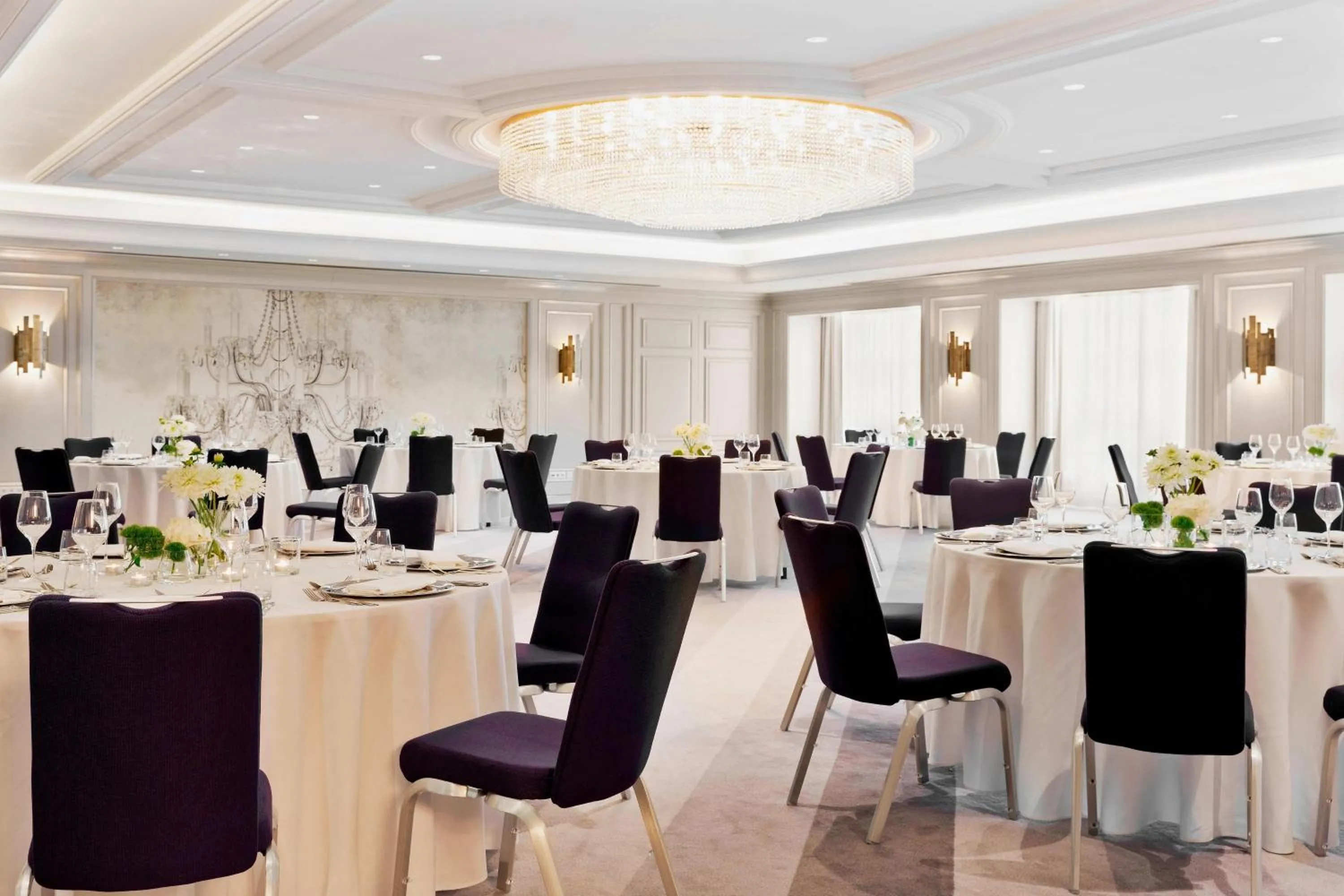 Meeting/conference room in Renaissance Vienna Schönbrunn Hotel