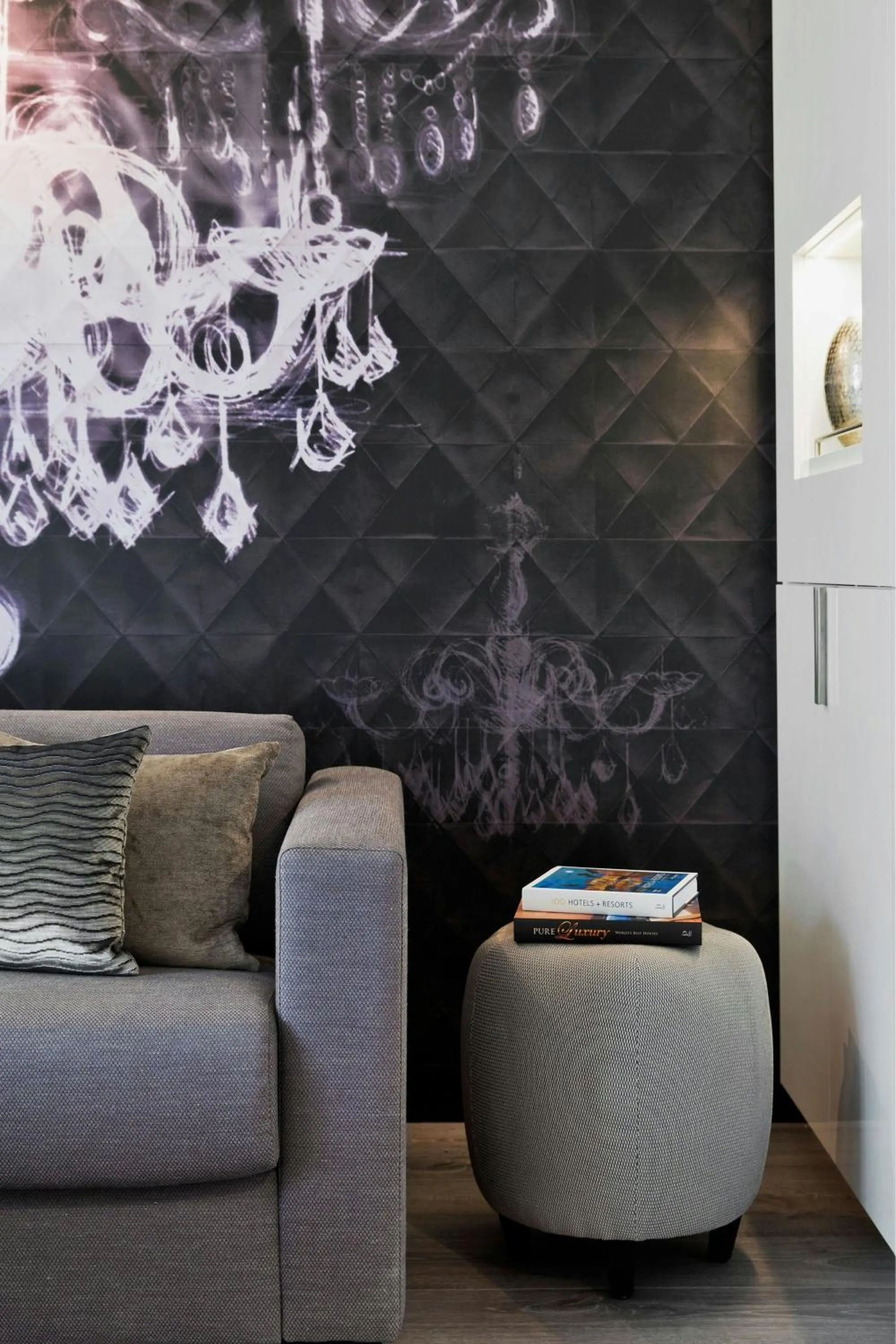 Photo of the whole room in Renaissance Vienna Schönbrunn Hotel