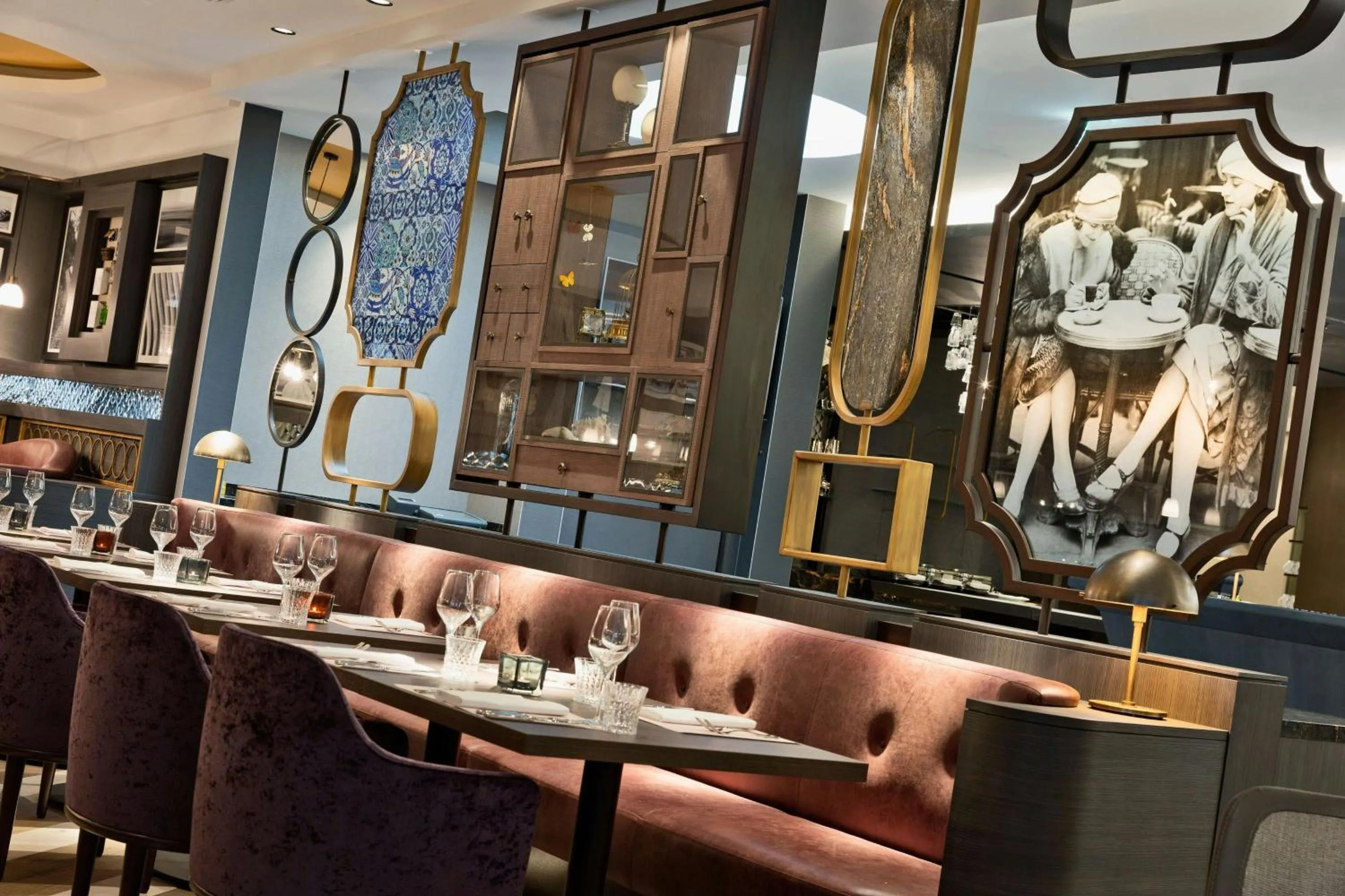 Restaurant/places to eat in Renaissance Vienna Schönbrunn Hotel