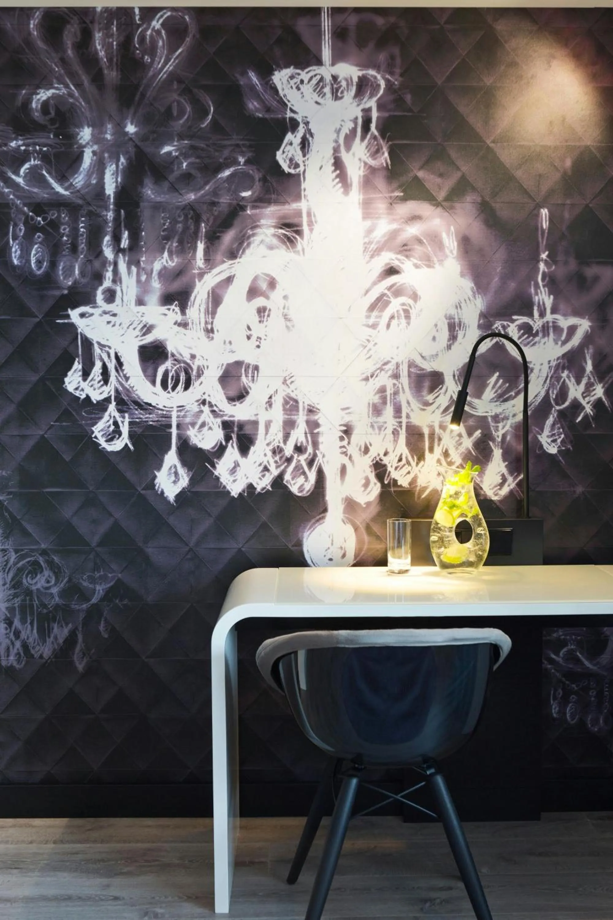 Photo of the whole room in Renaissance Vienna Schönbrunn Hotel