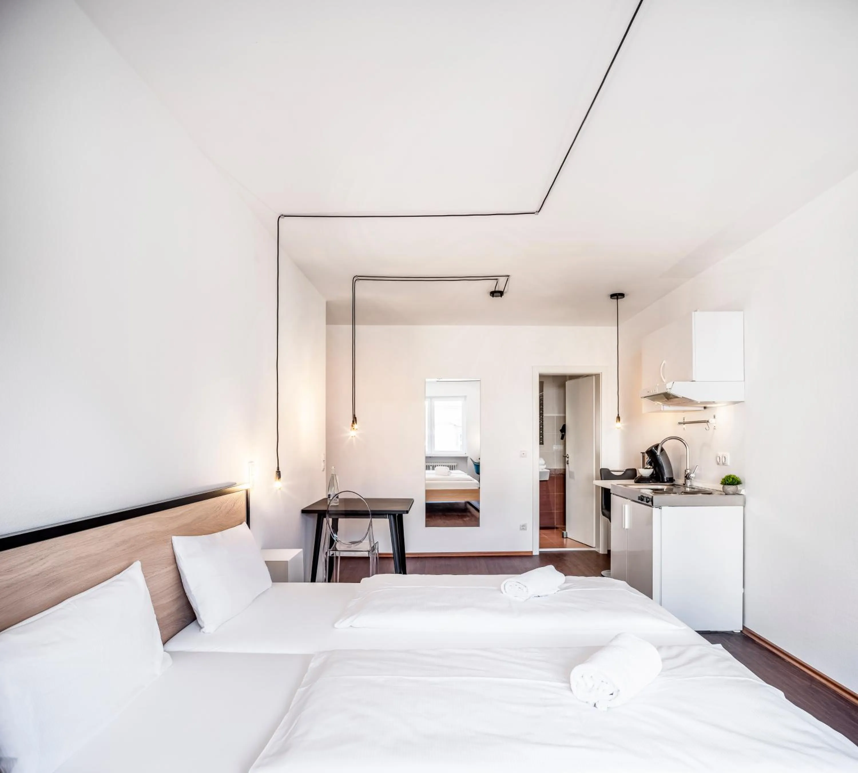 Kitchen or kitchenette, Bed in BoardingWorld Heidelberg