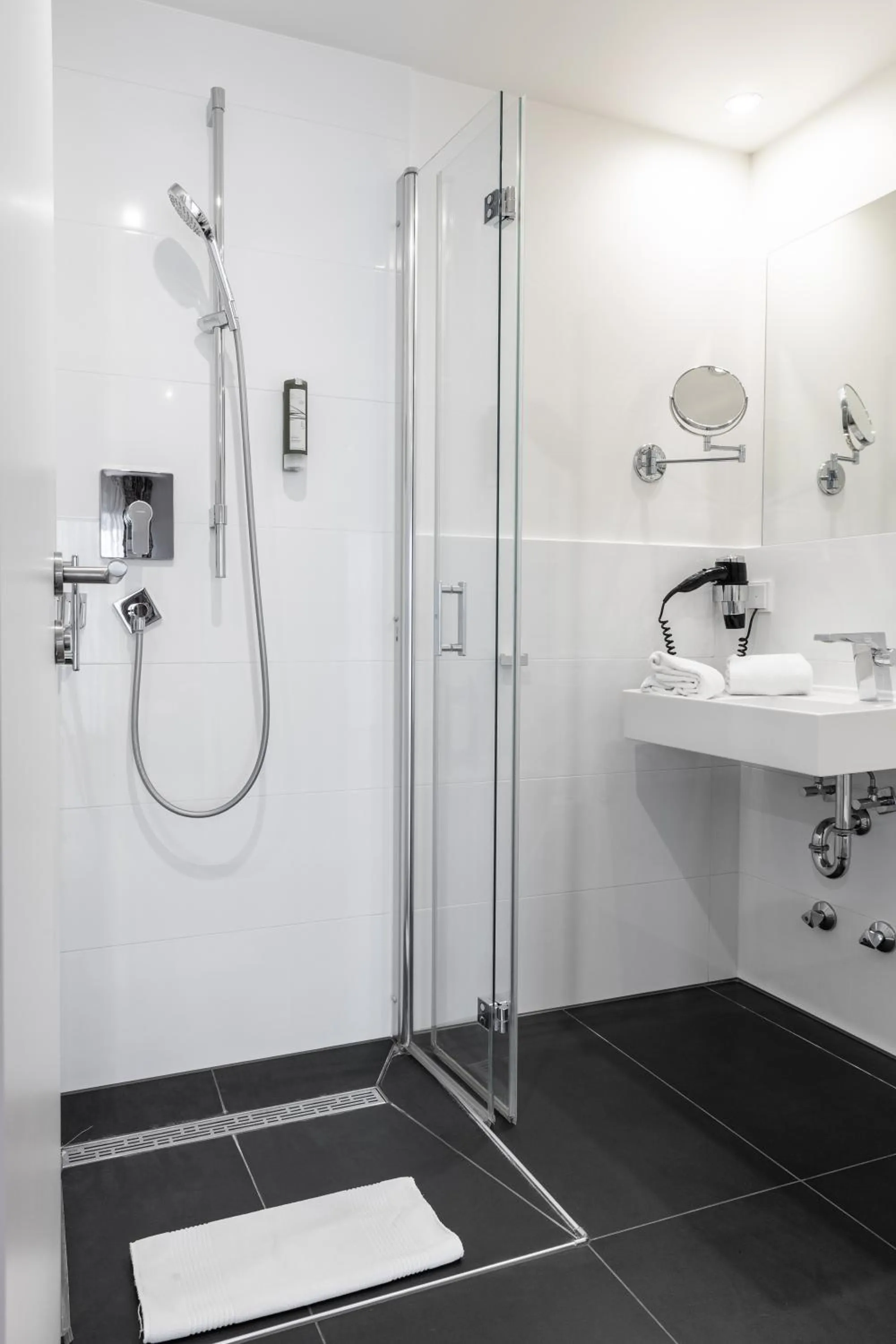 Shower in BoardingWorld Heidelberg