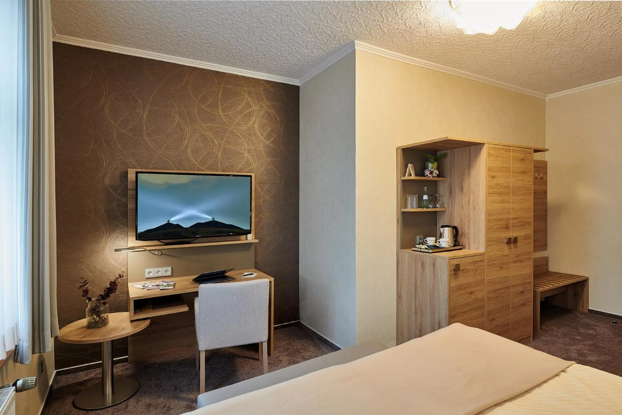 TV and multimedia, Bed in Ambient Hotel Zum Schwan