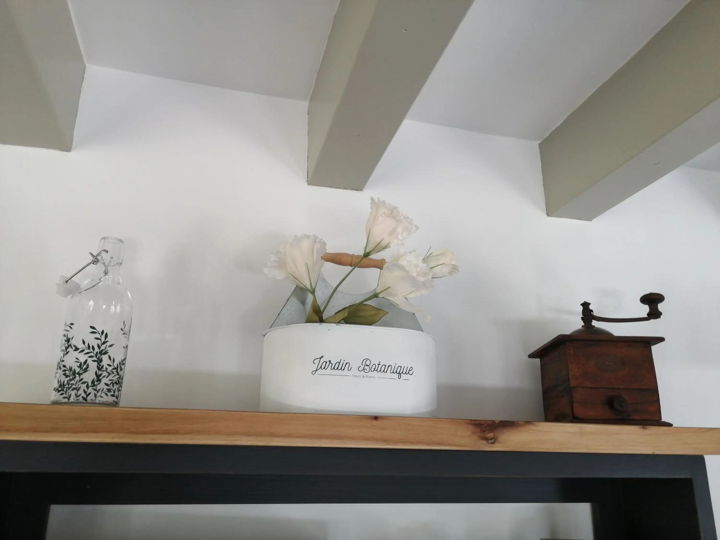 Kitchen or kitchenette in VILLA XARAN ERDIAN Gîte LA PETITE MAISON