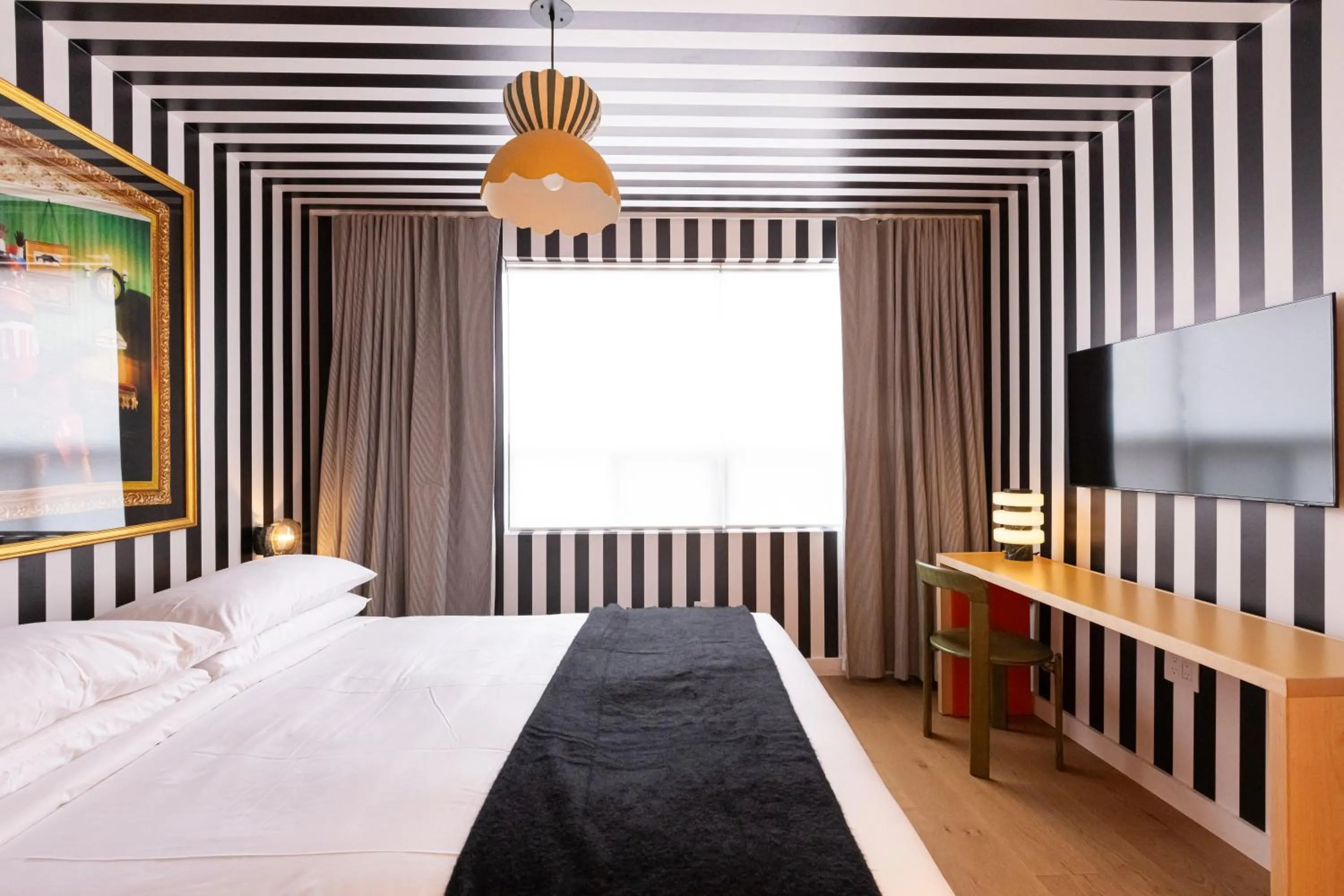 TV and multimedia, Bed in Ode