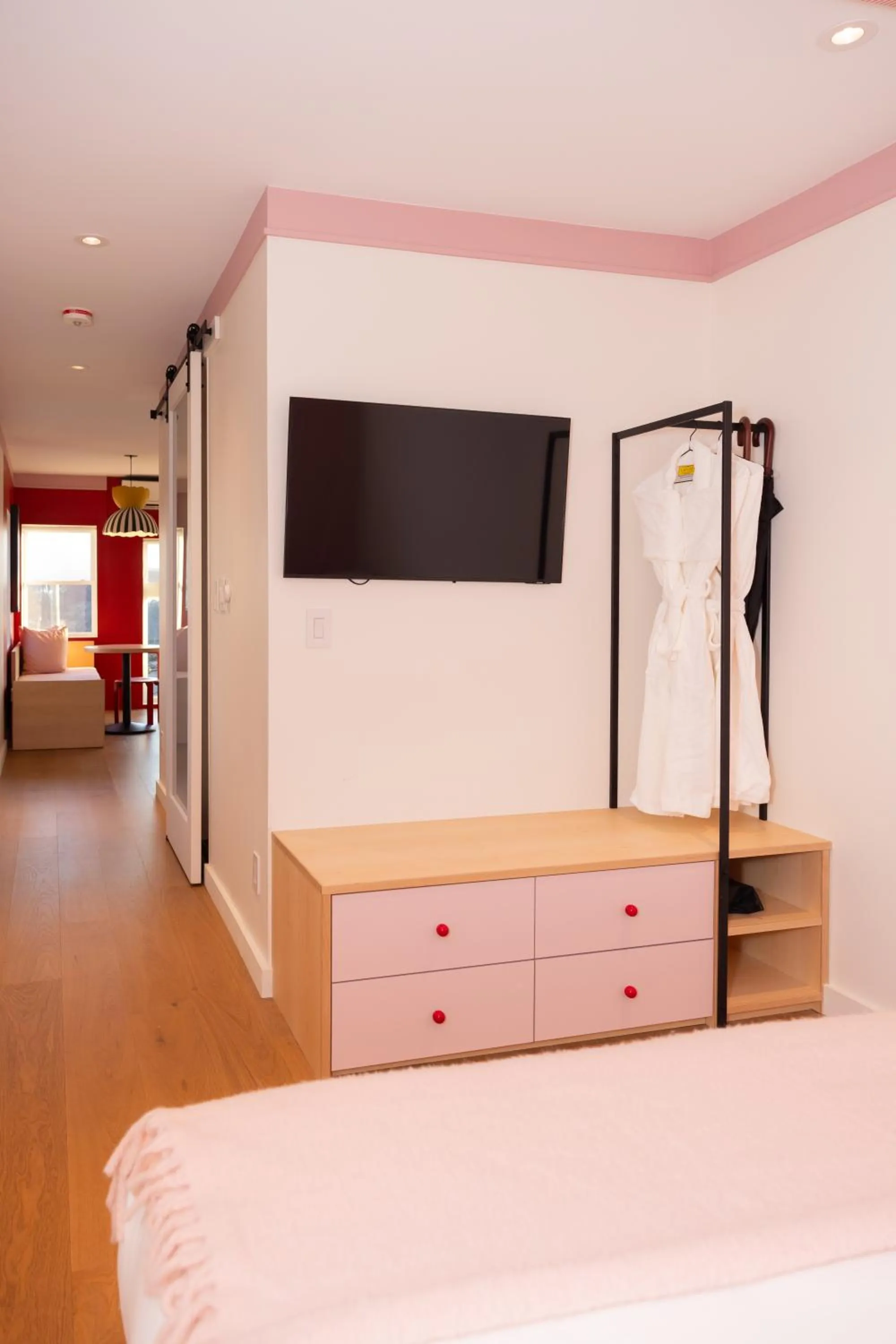 TV and multimedia, Bed in Ode