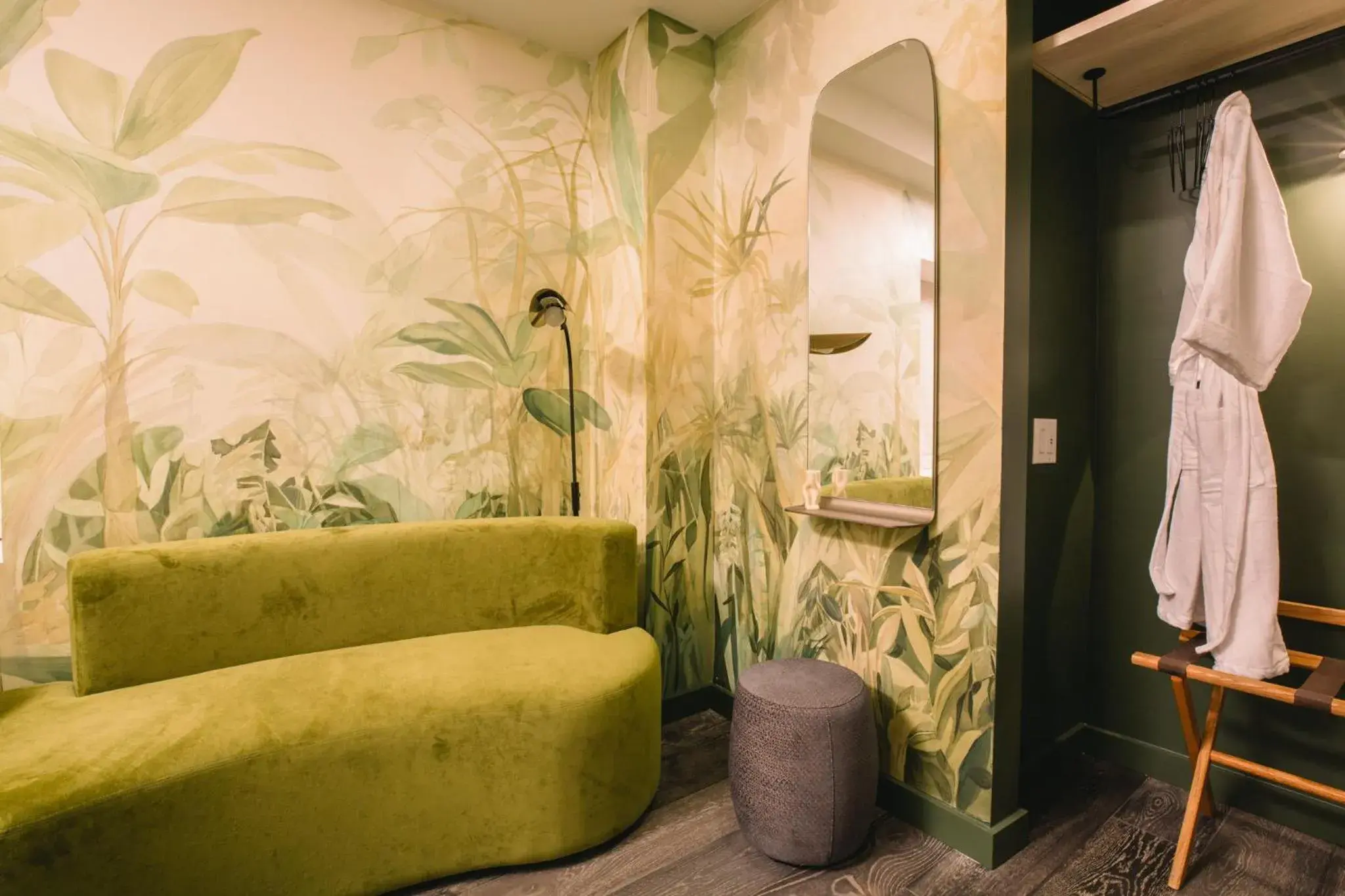 Seating area in Ode Seating area in Ode