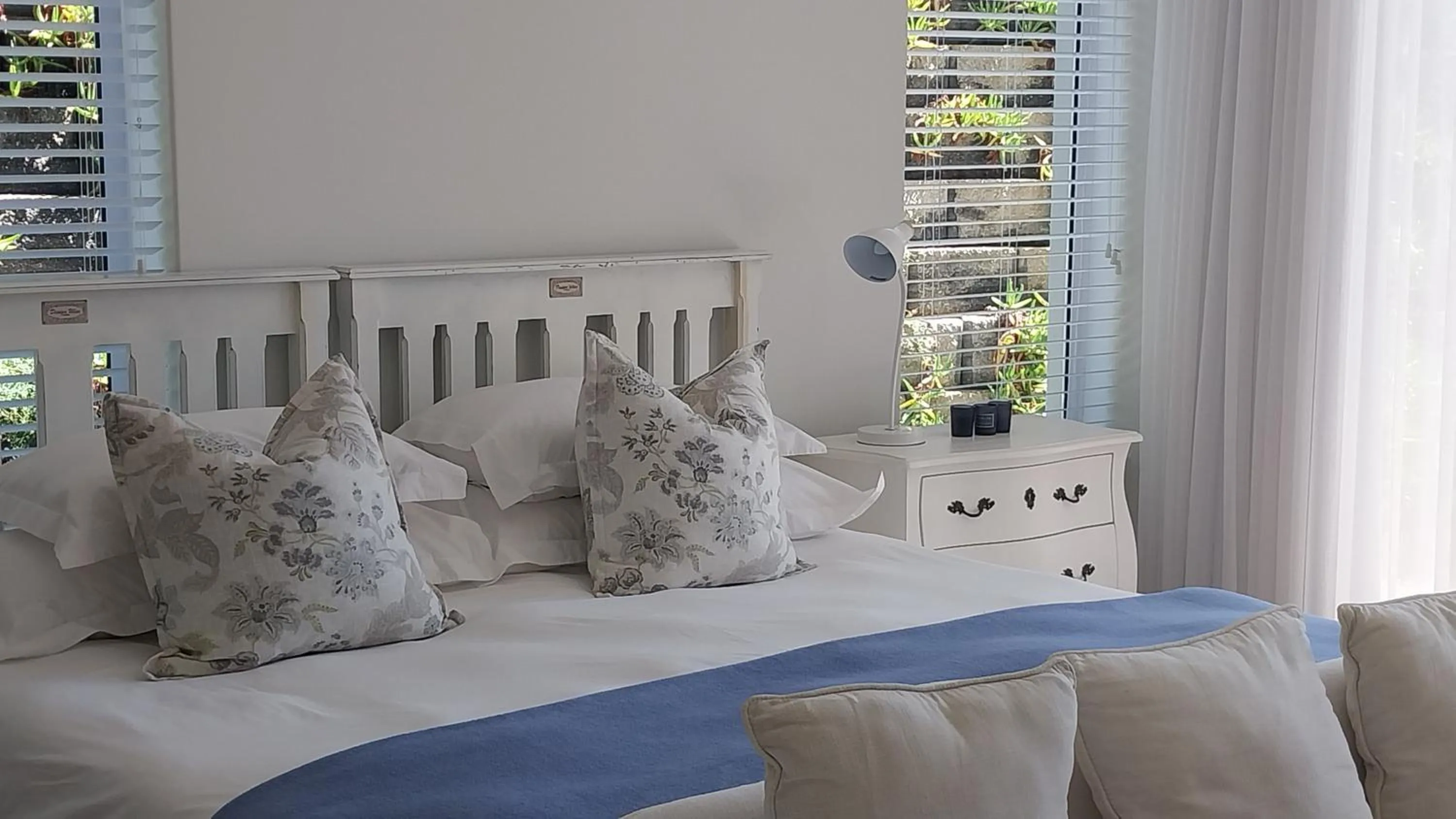 Decorative detail, Bed in Knysna Estate Lagoon - Garden Apartments- Secure Estate - off the grid