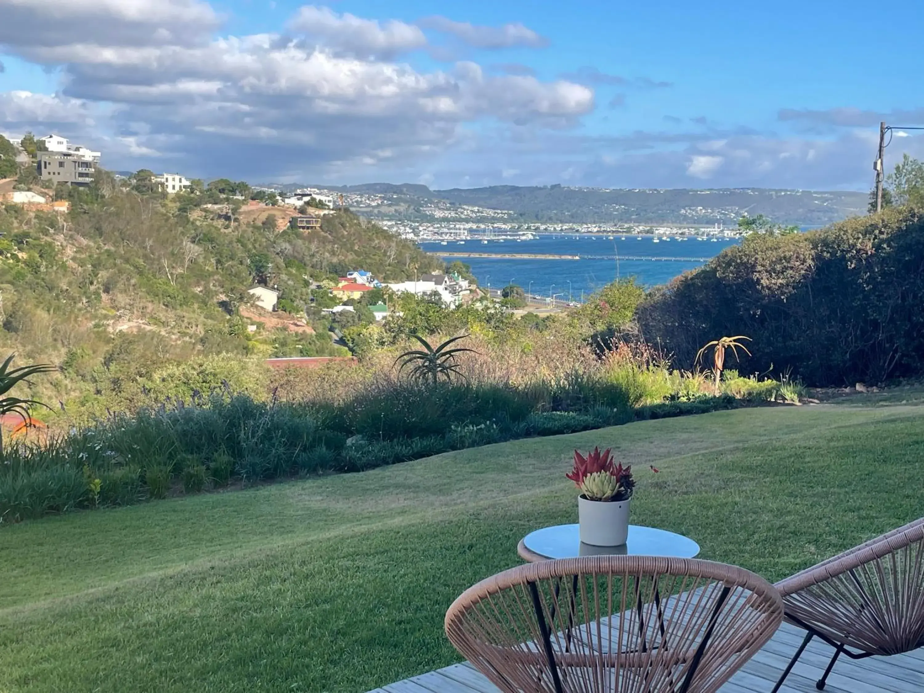 Knysna Estate Lagoon - Garden Apartments- Secure Estate - off the grid Knysna Estate Lagoon - Garden Apartments- Secure Estate - off the grid