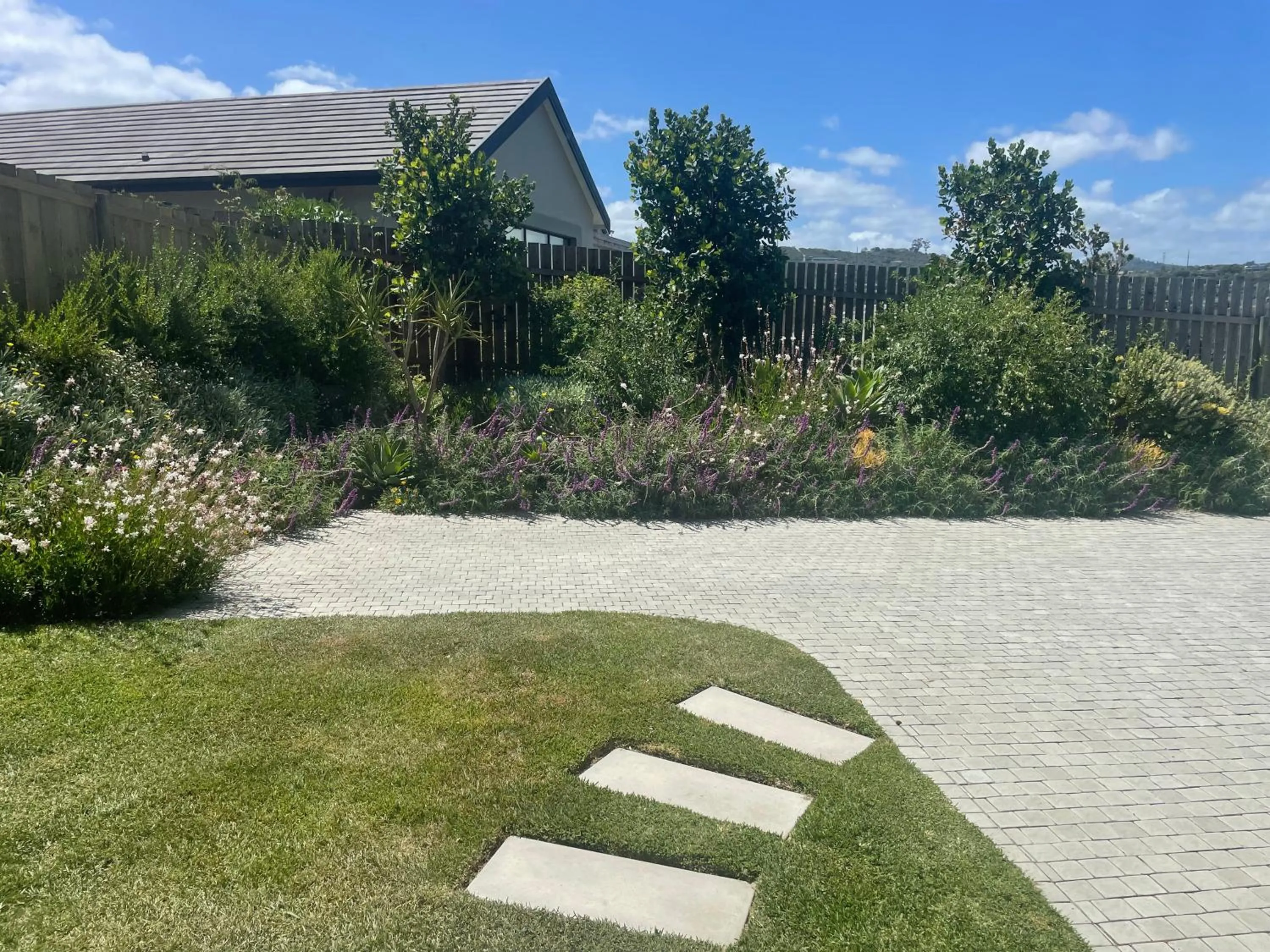 Knysna Estate Lagoon - Garden Apartments- Secure Estate - off the grid