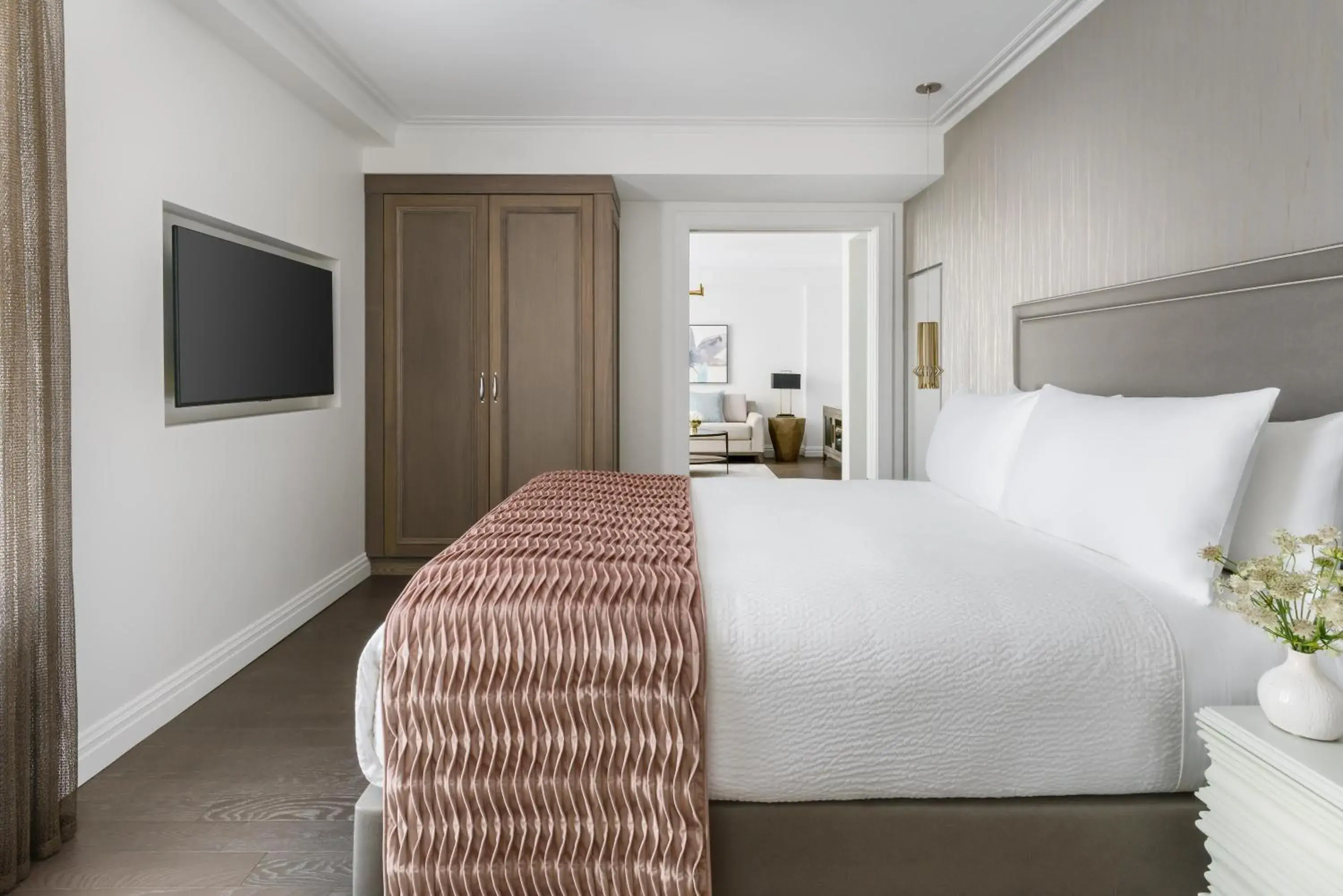 One Bedroom Queen Suite in The Wallace Hotel One Bedroom Queen Suite in The Wallace Hotel