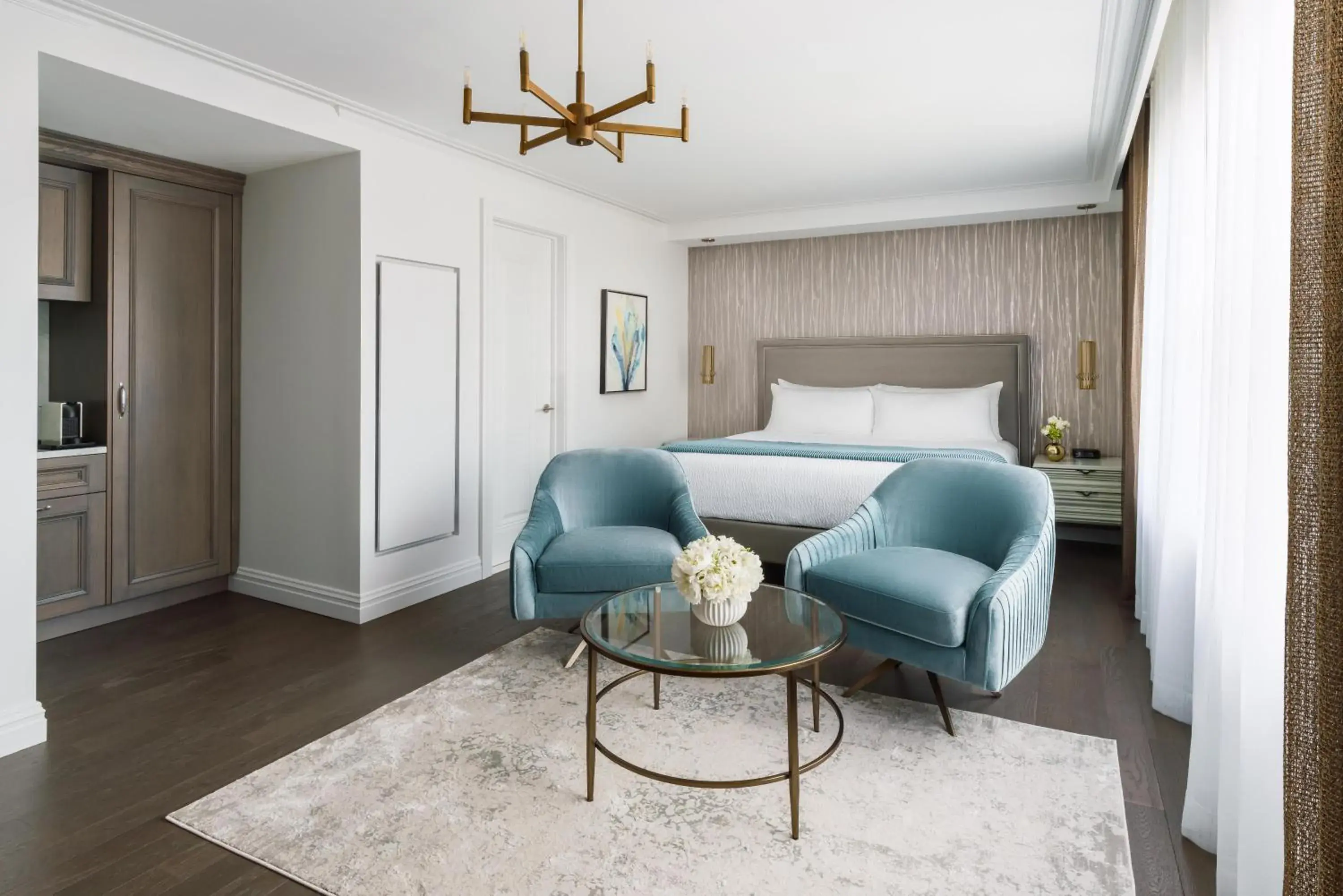 Deluxe King Room in The Wallace Hotel Deluxe King Room in The Wallace Hotel