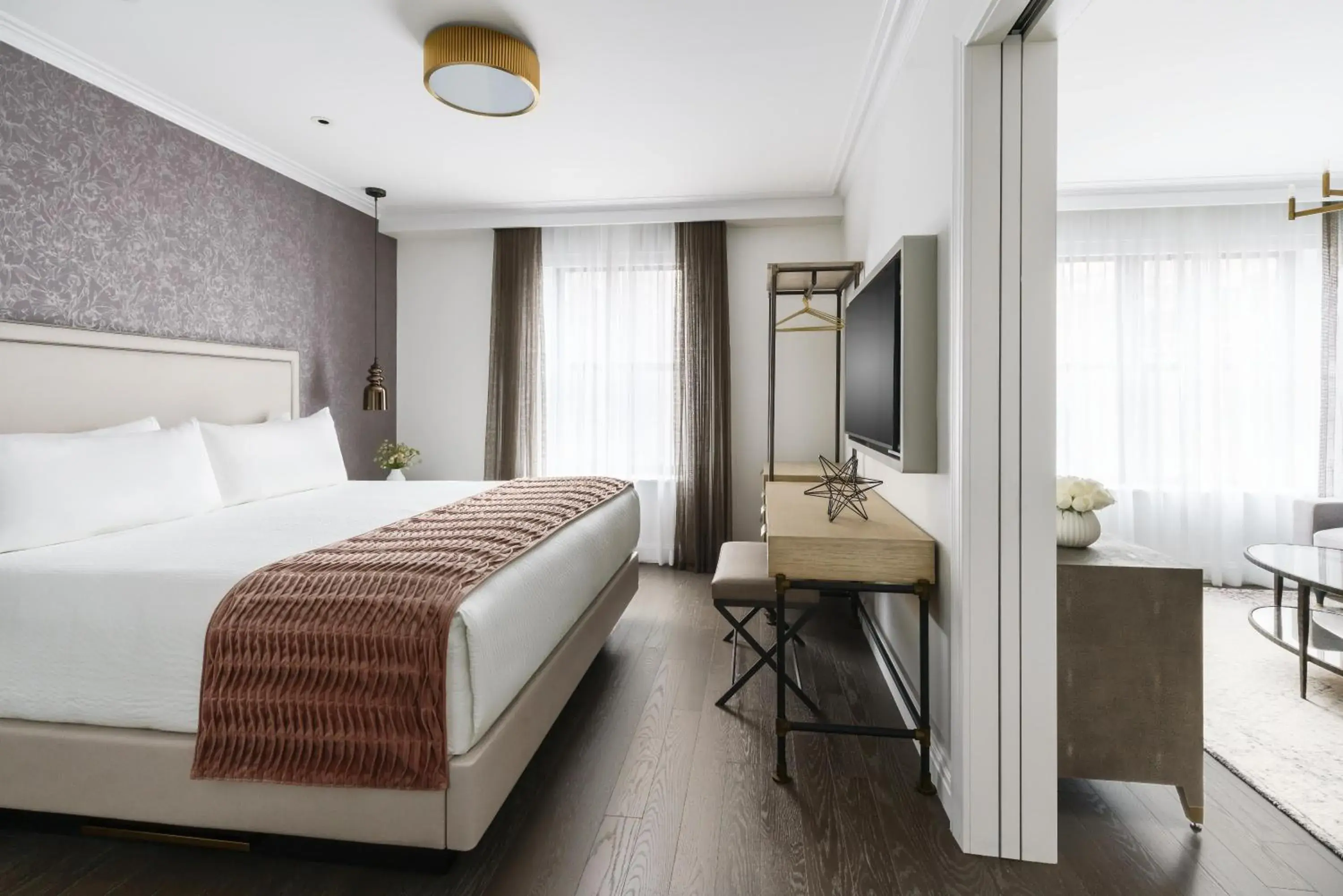 Executive Suite in The Wallace Hotel Executive Suite in The Wallace Hotel