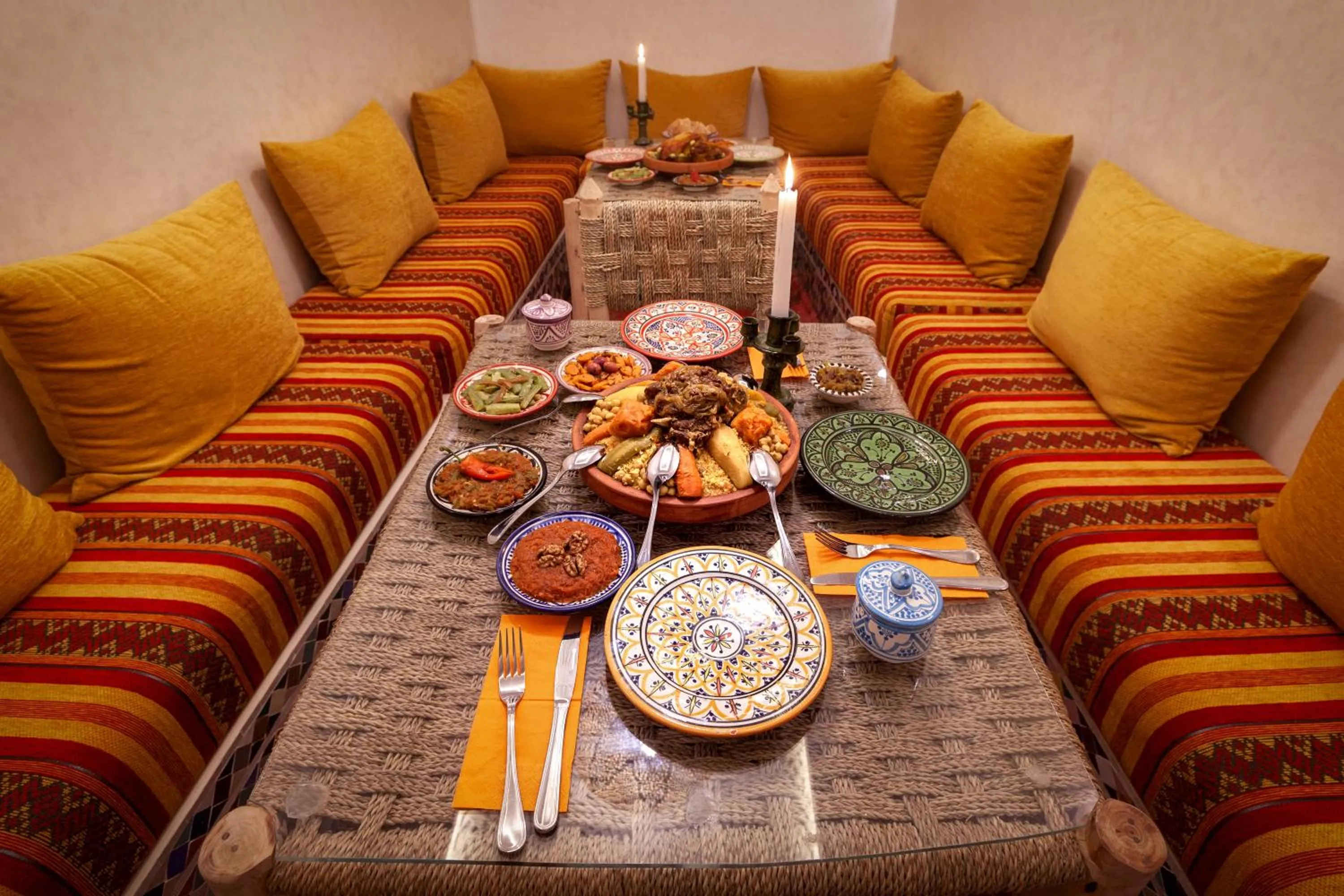 Restaurant/places to eat in Riad Salman