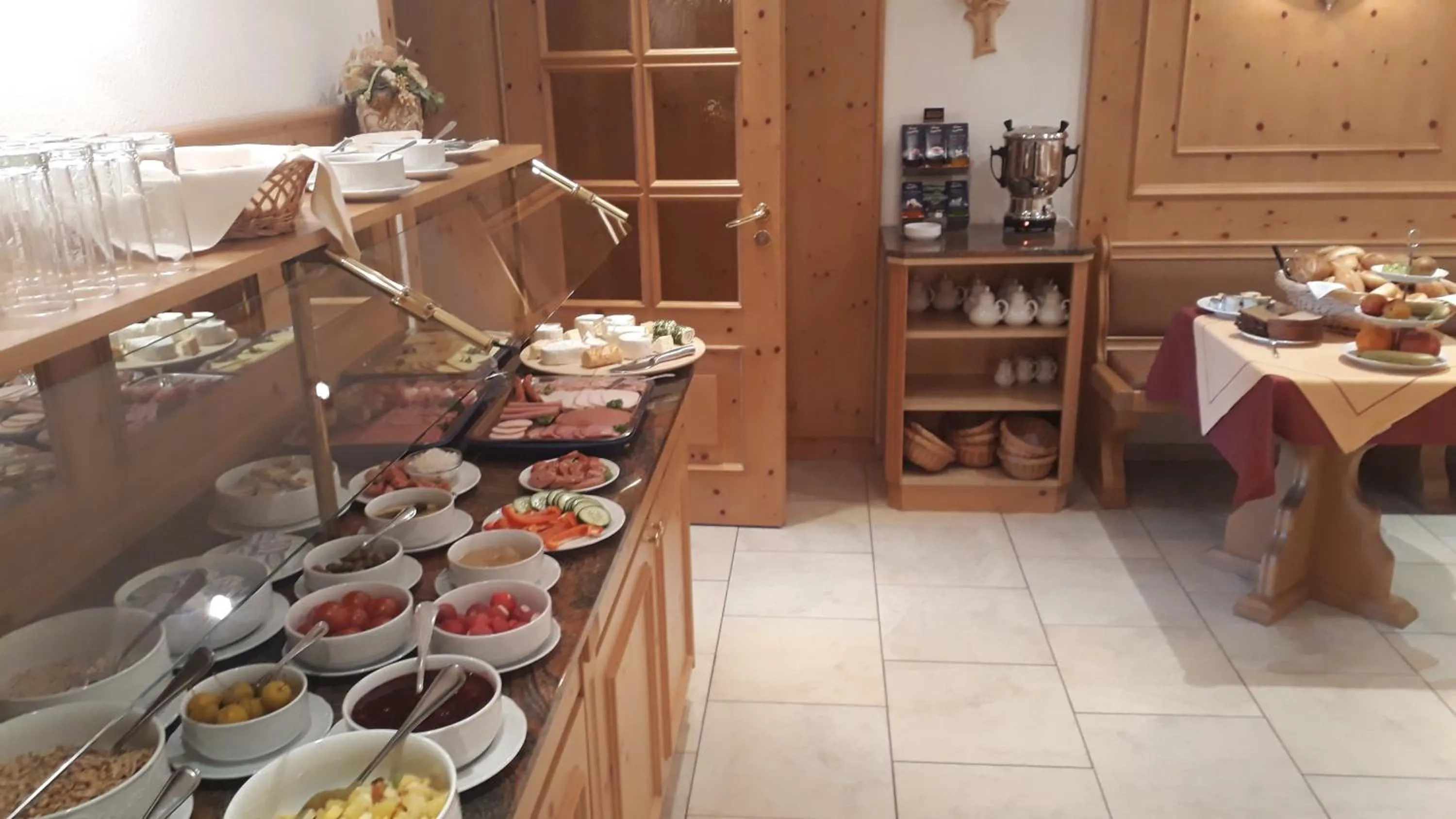 Breakfast in Hotel und Berggasthof Zum Sonnenhof