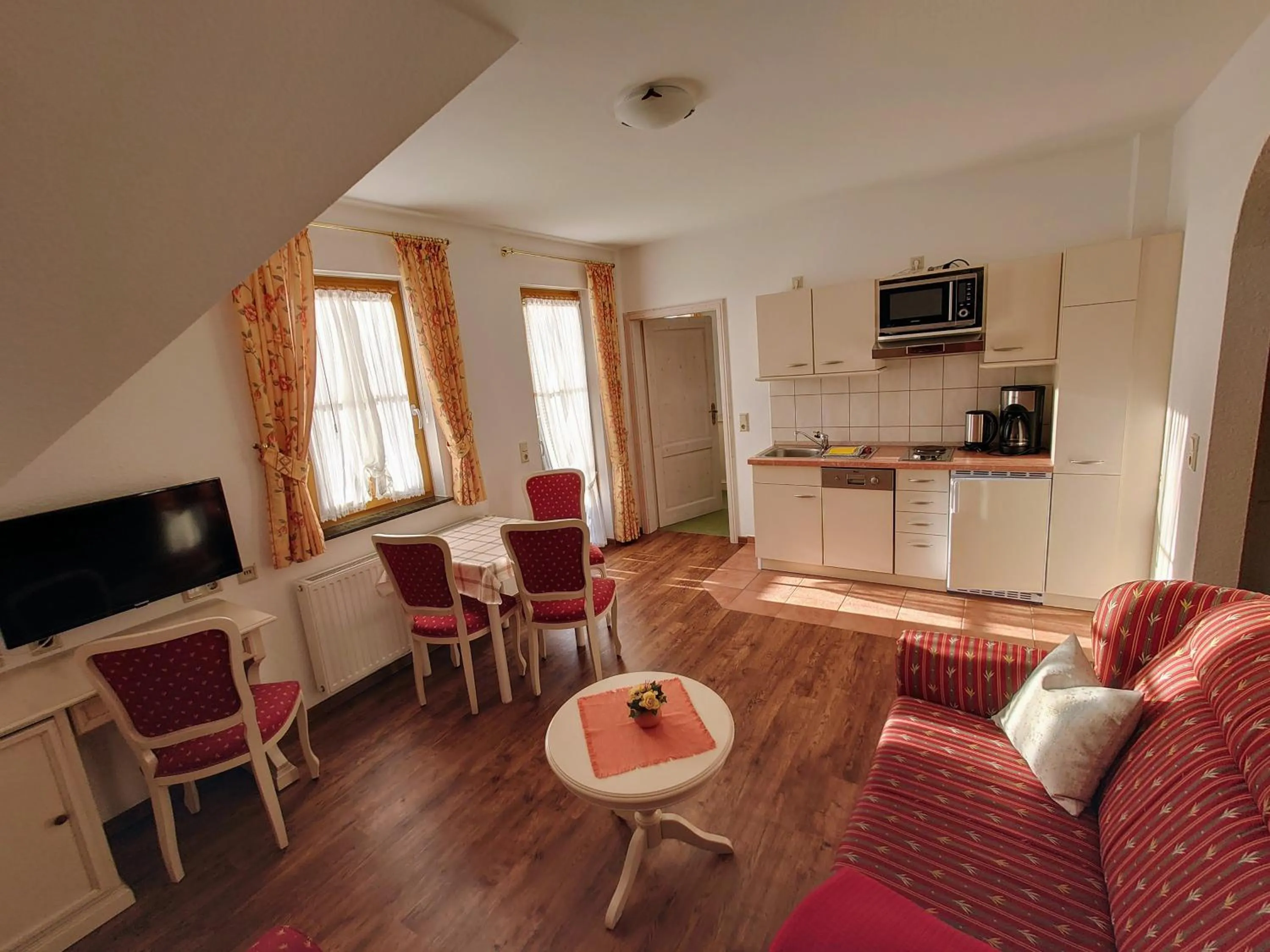 Kitchen or kitchenette in Hotel und Berggasthof Zum Sonnenhof