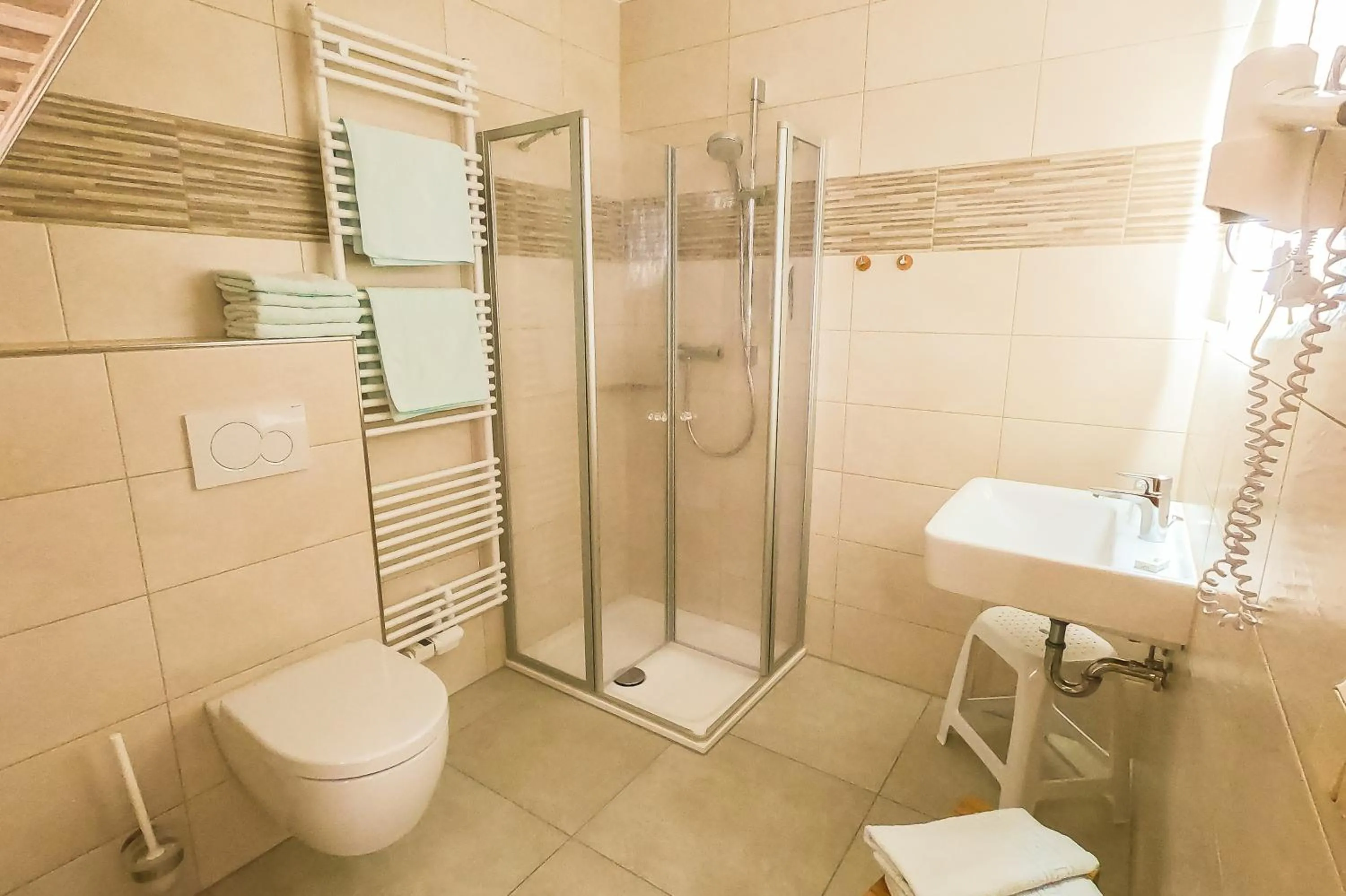 Bathroom in Hotel und Berggasthof Zum Sonnenhof