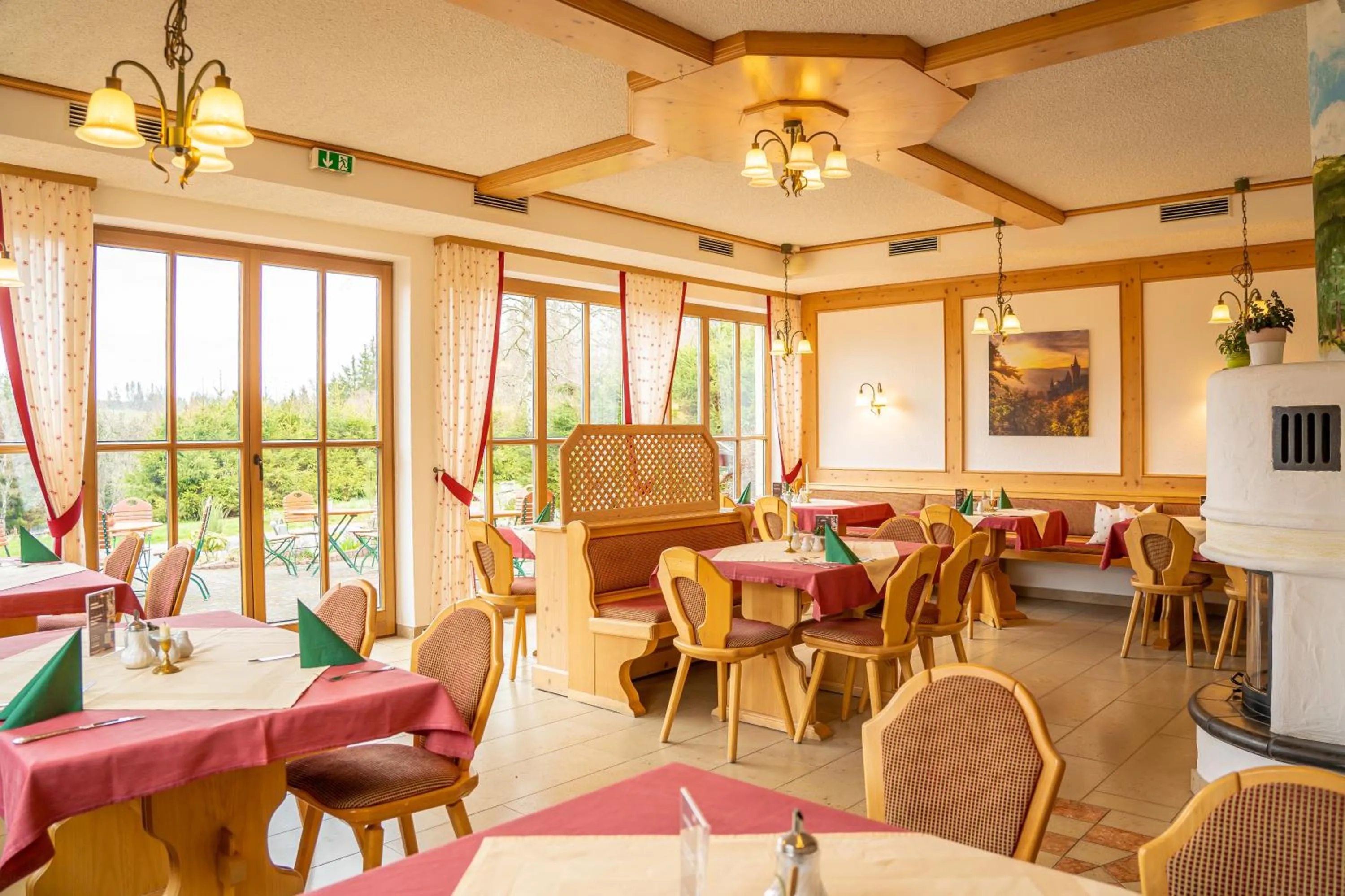 Restaurant/places to eat in Hotel und Berggasthof Zum Sonnenhof
