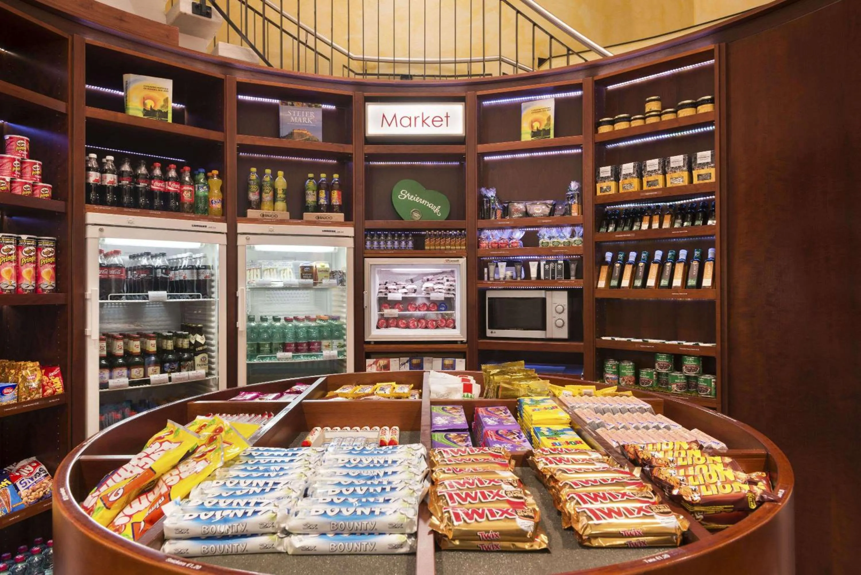 On-site shops in Hotel Ramada by Wyndham Graz