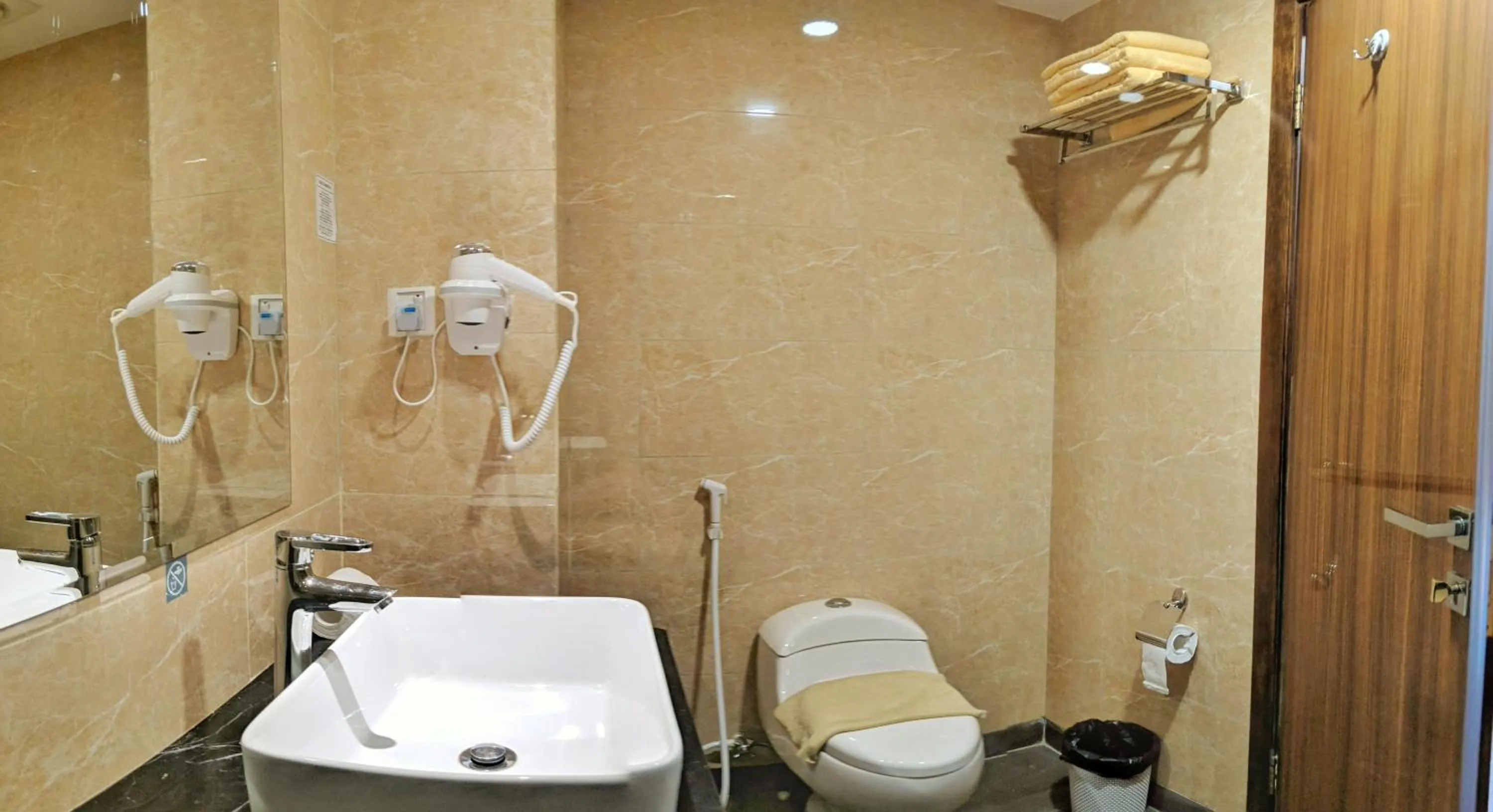 Lovina 19-05 at Pelita Nagoya Apartment