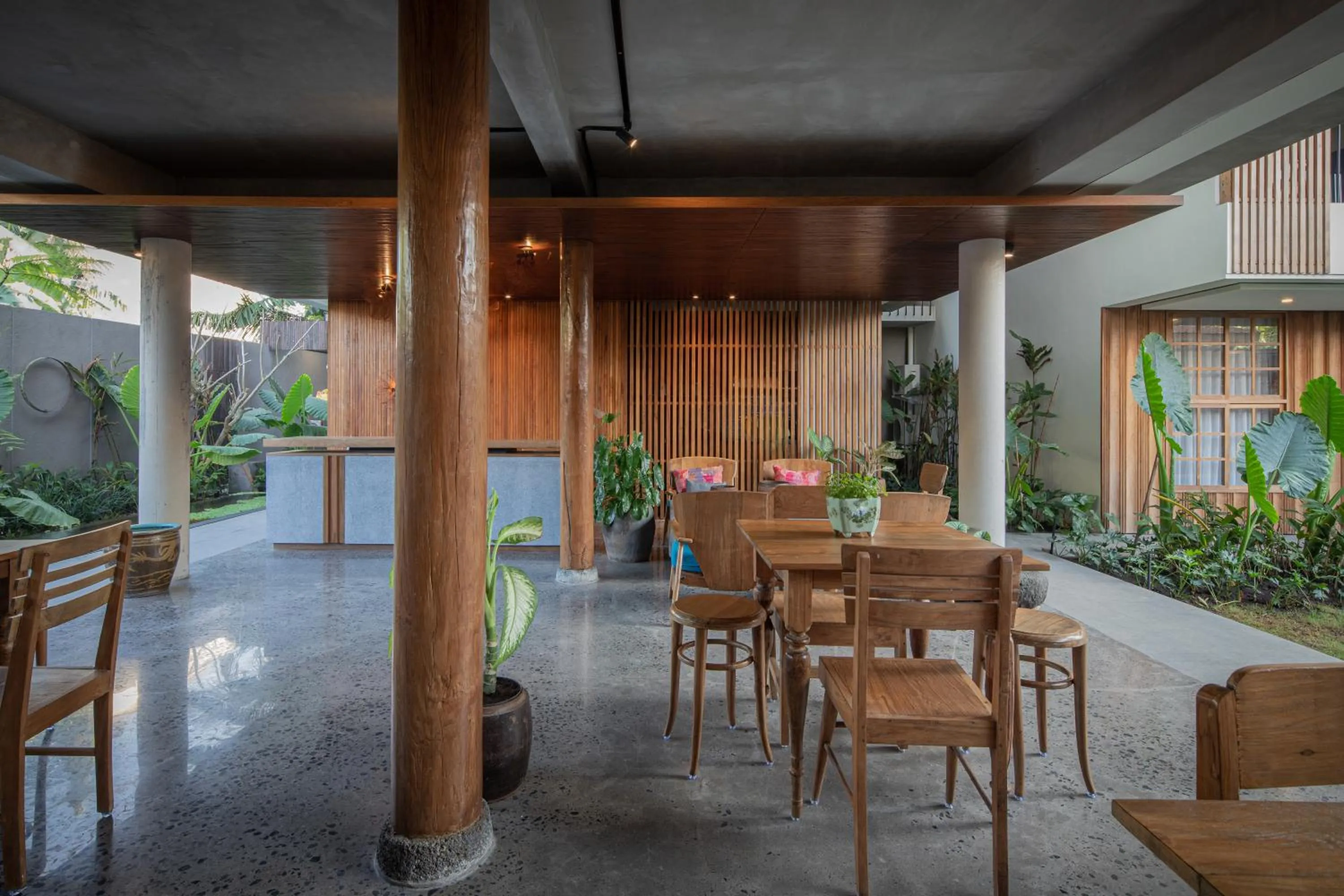 Seating area in Tekuni 2