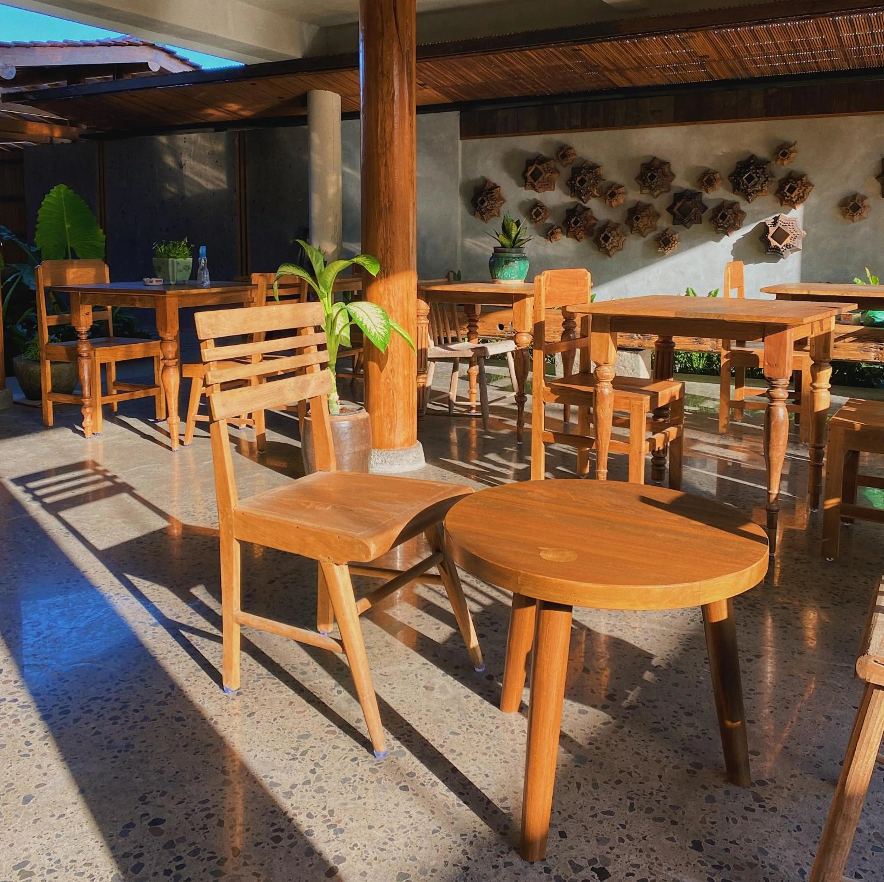 Seating area in Tekuni 2