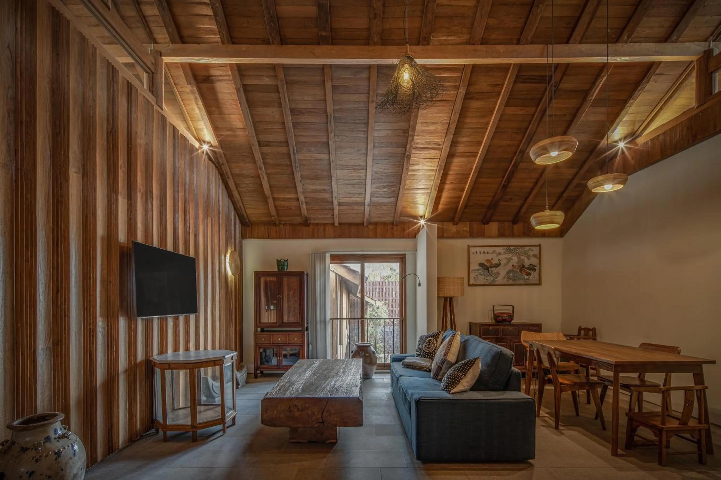 TV and multimedia in Tekuni 2