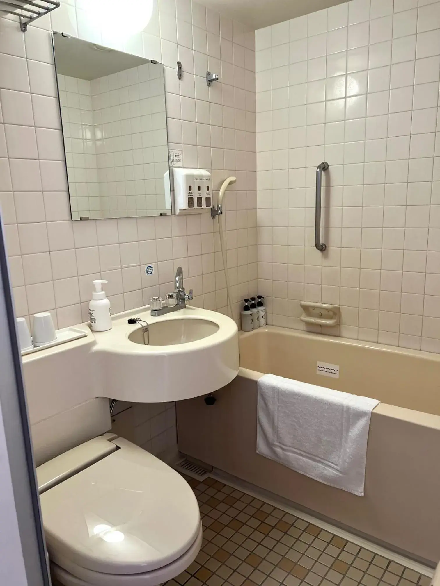 Standard Twin Room - Smoking in Smile Hotel Nabari Standard Twin Room - Smoking in Smile Hotel Nabari