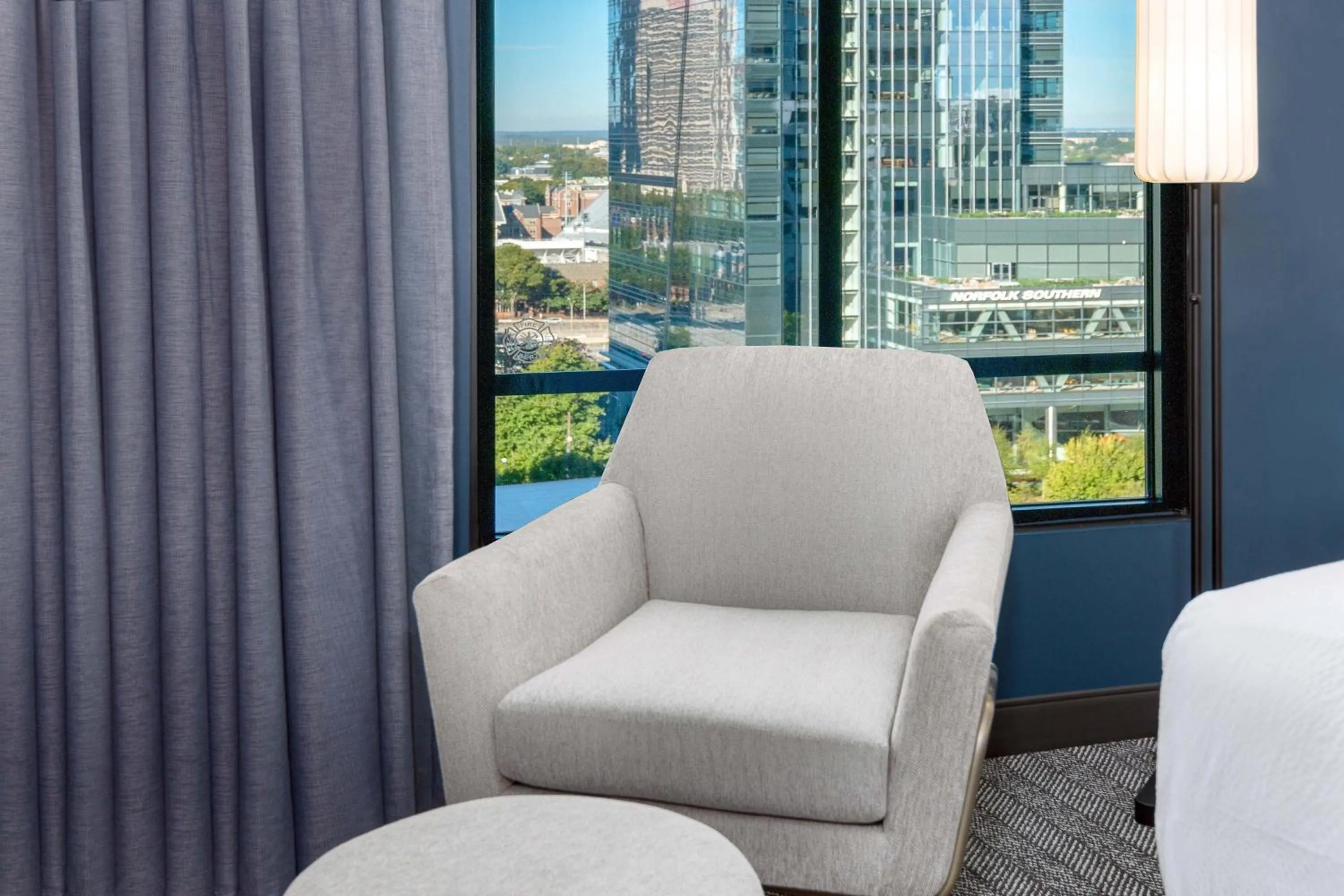 Photo of the whole room in Courtyard by Marriott Atlanta Midtown