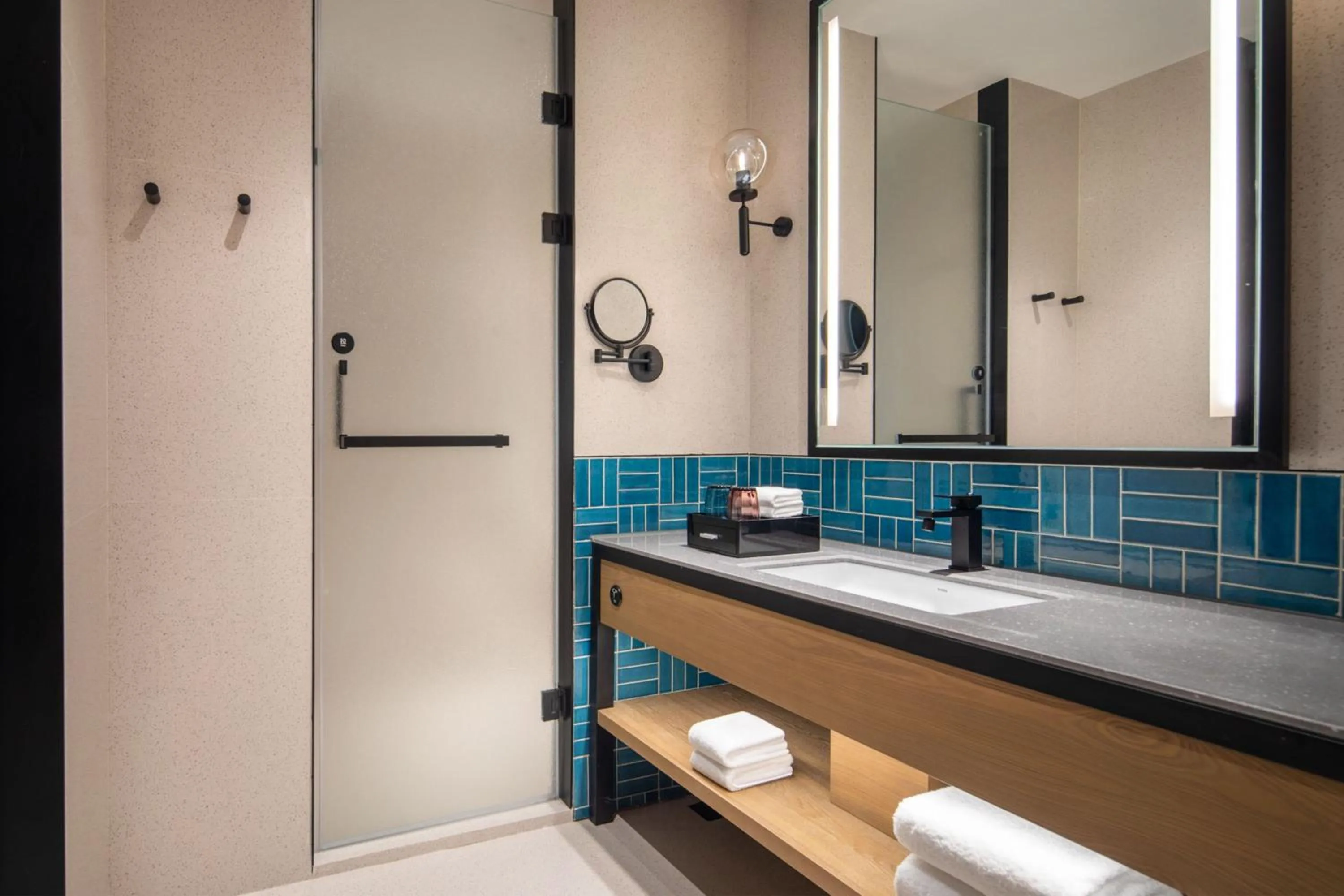 Bathroom in Four Points by Sheraton Qiandao Lake