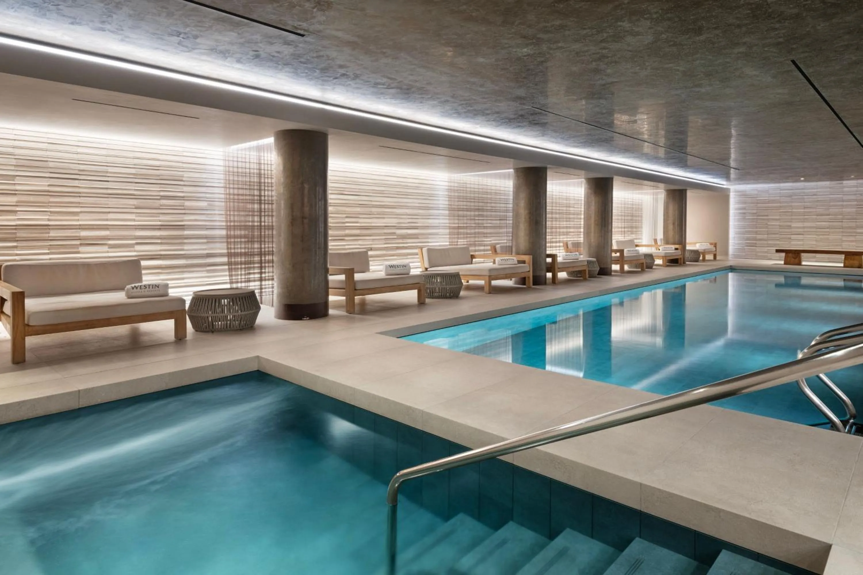 Swimming pool in The Westin London City