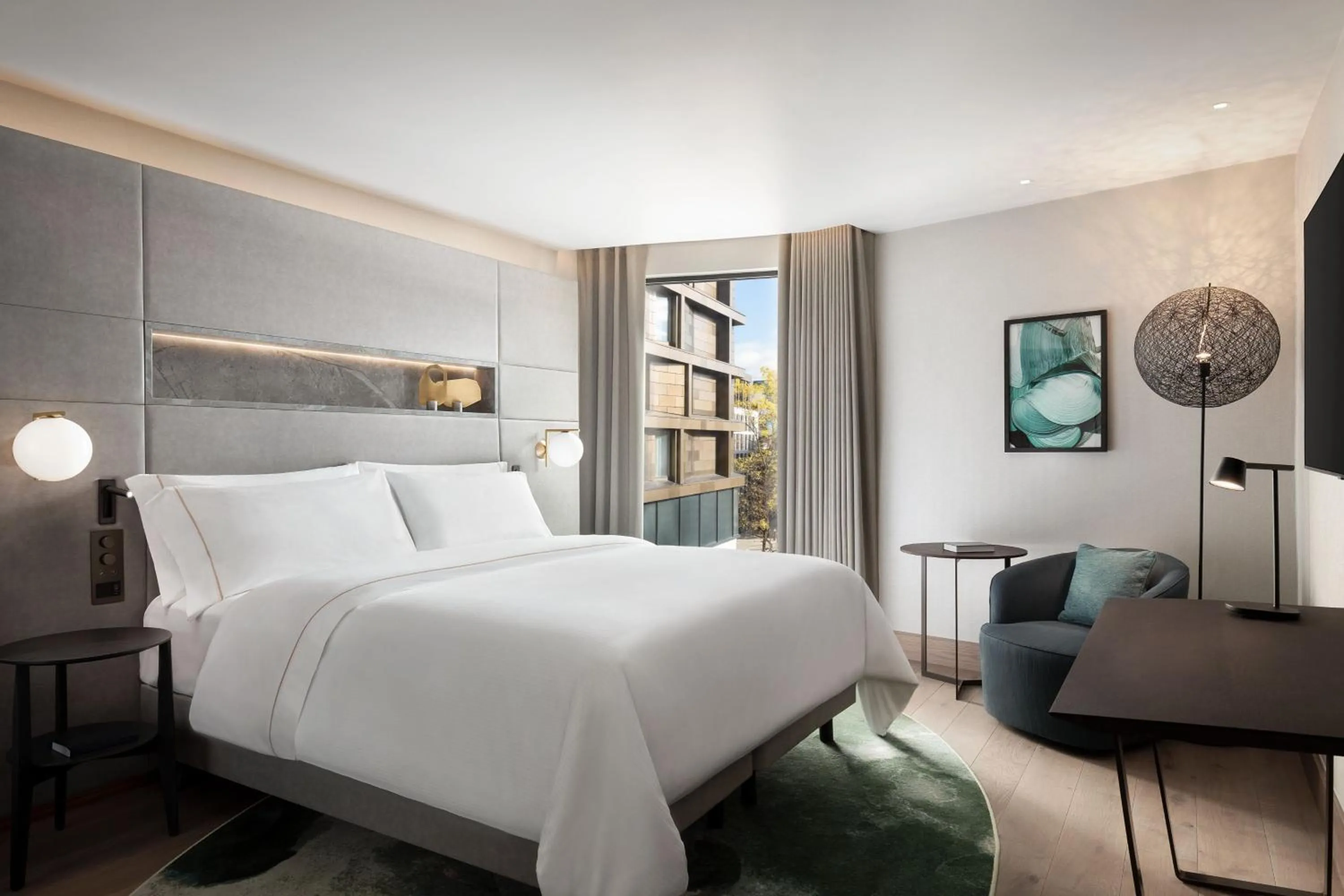 Photo of the whole room, Bed in The Westin London City