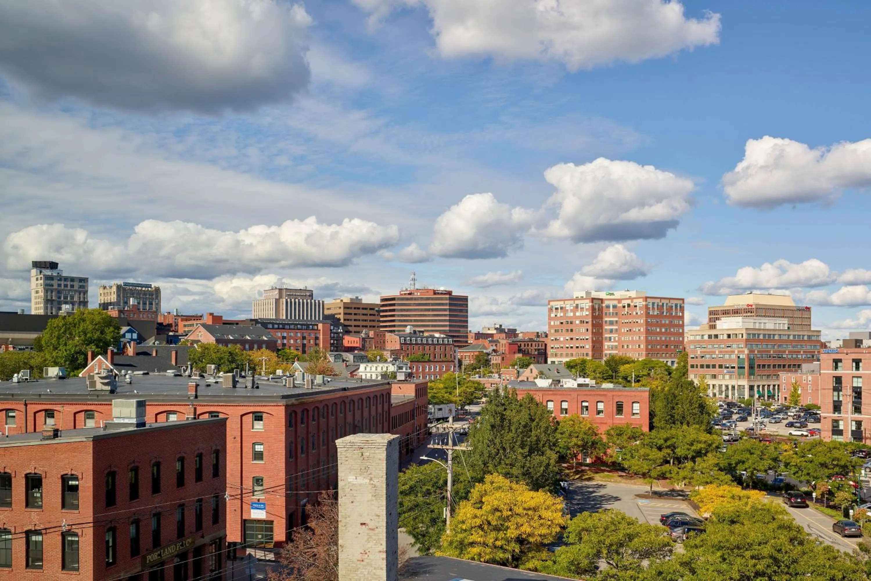 Photo of the whole room in Aloft Portland Downtown Waterfront ME