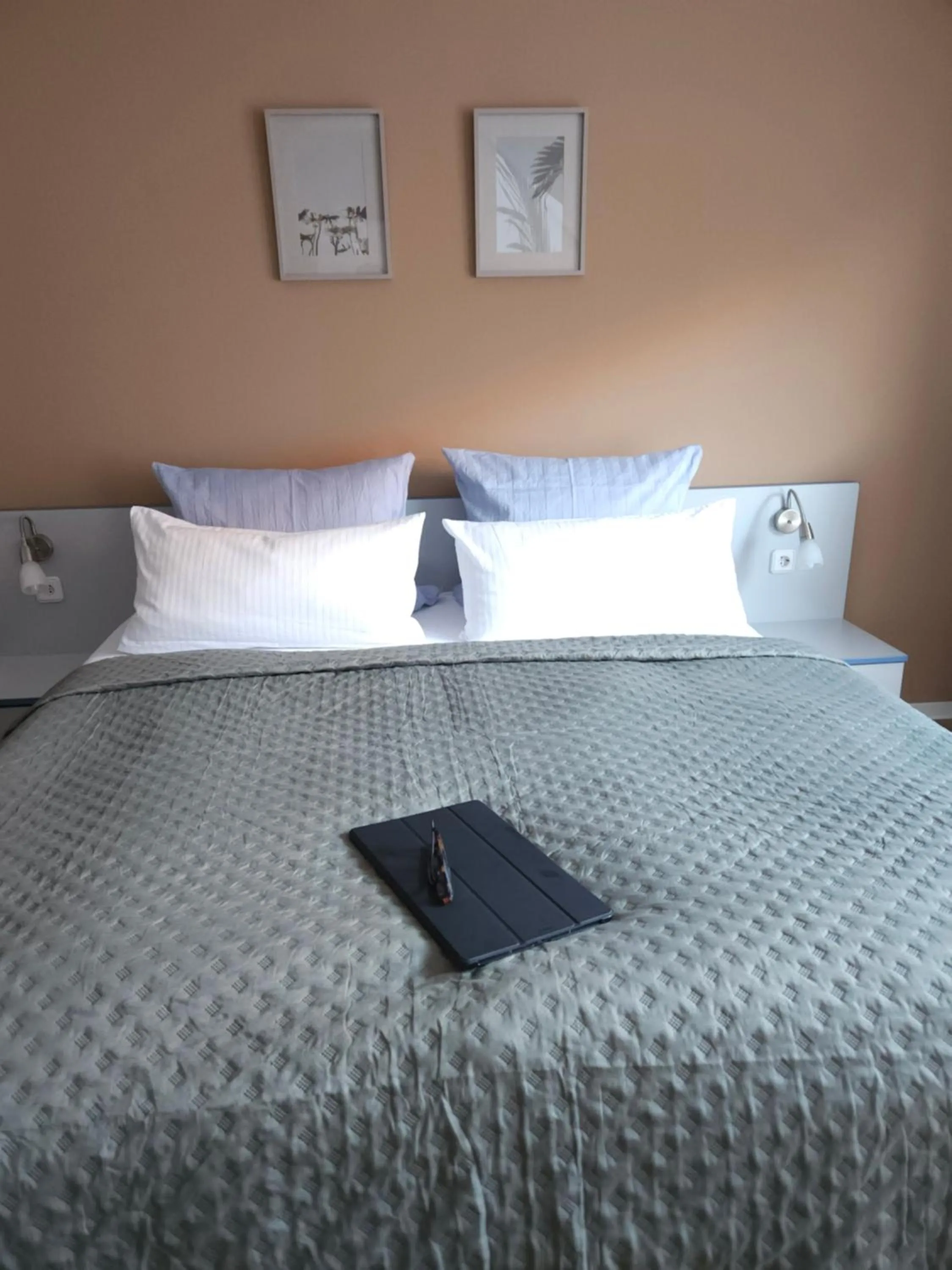 Bed in Hotel Am Deich