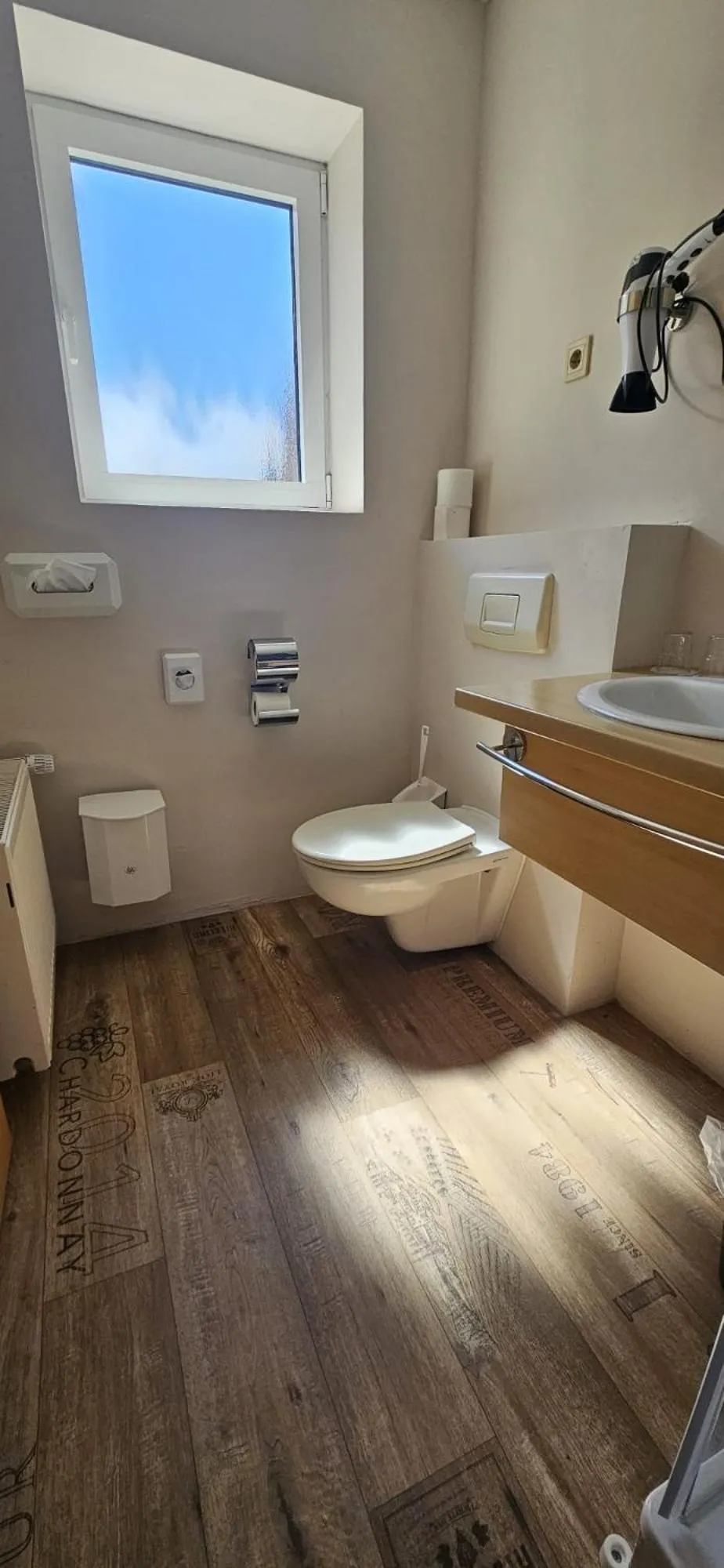 Toilet in Hotel Am Deich