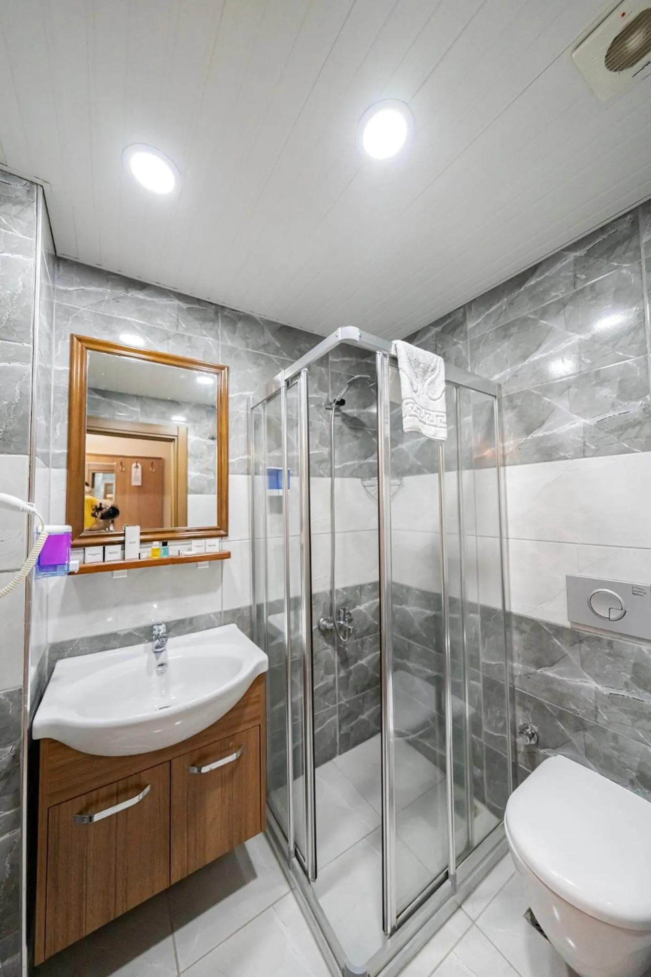 Bathroom in Hamit Hotel Kizilay