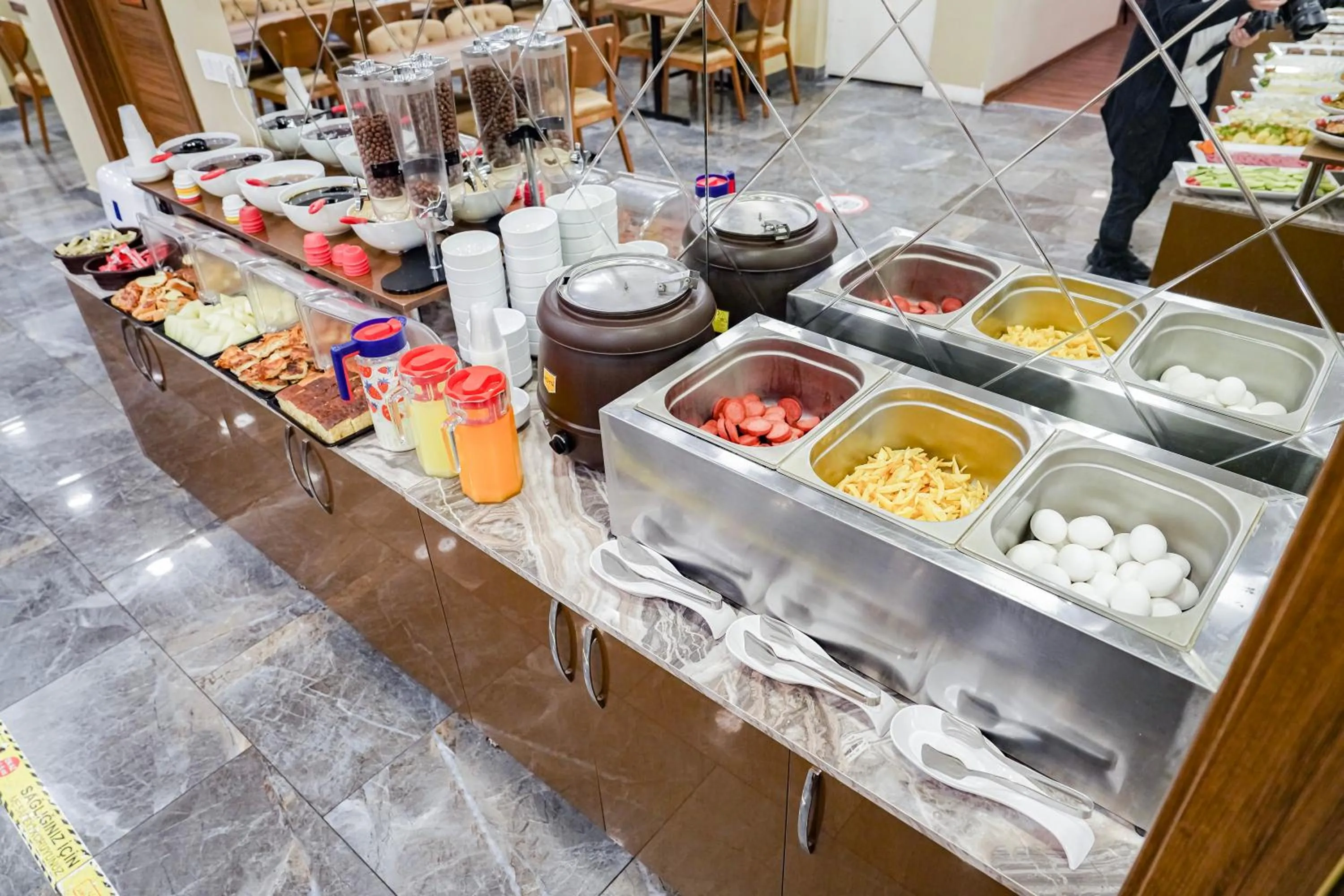 Breakfast in Hamit Hotel Kizilay