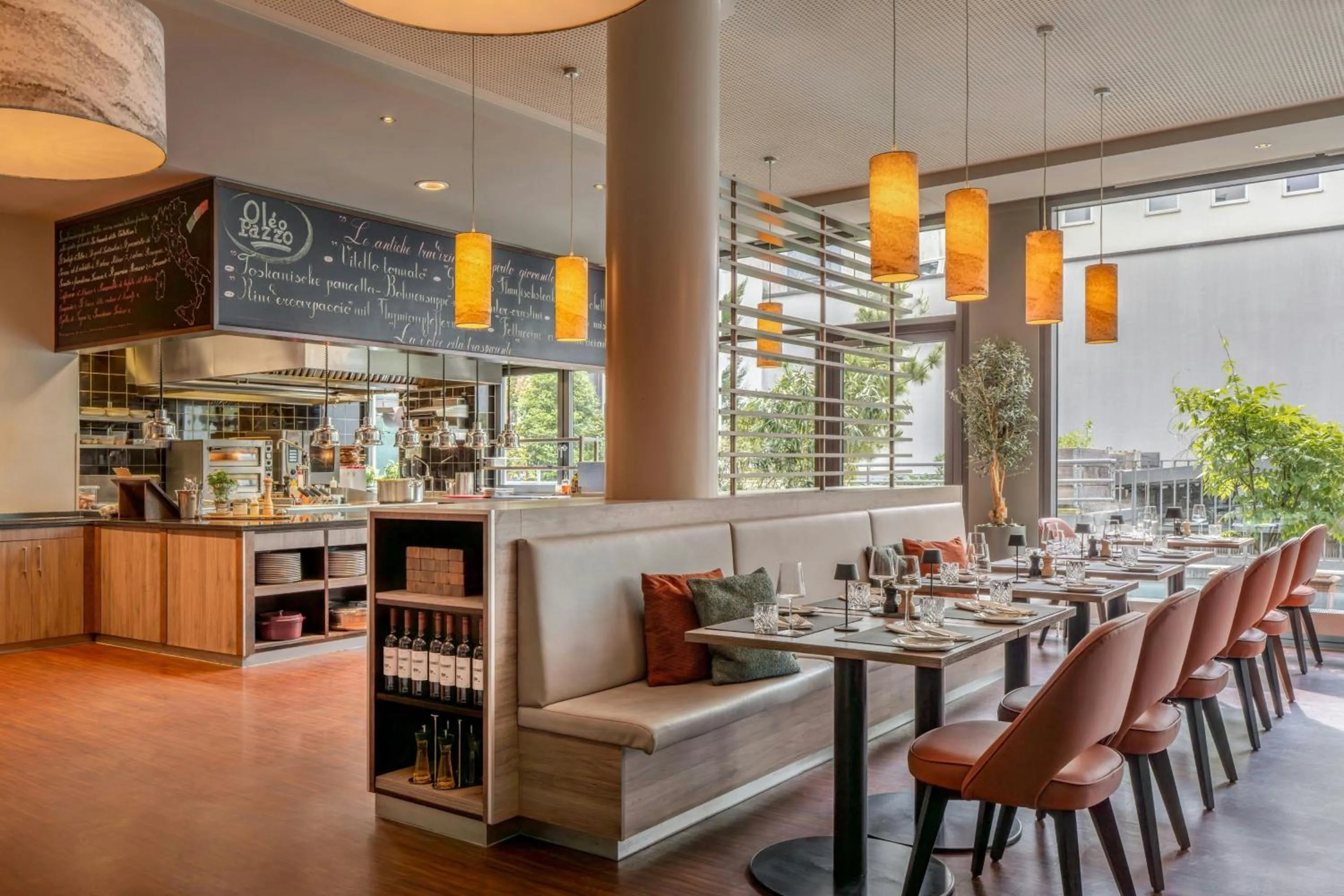 Kitchen or kitchenette in Courtyard by Marriott Munich City Center