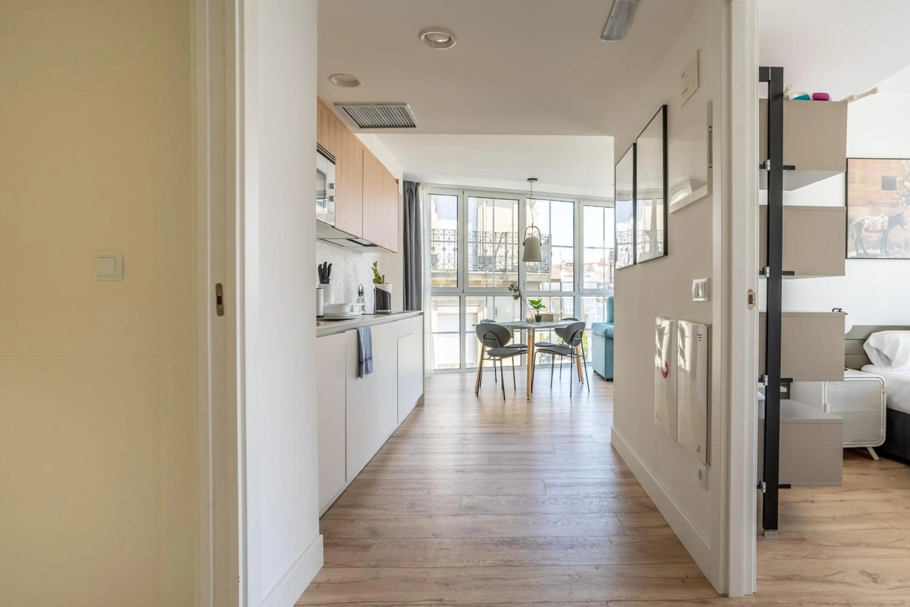 Dining area, Bed in Limehome Haro Calle de la Vega