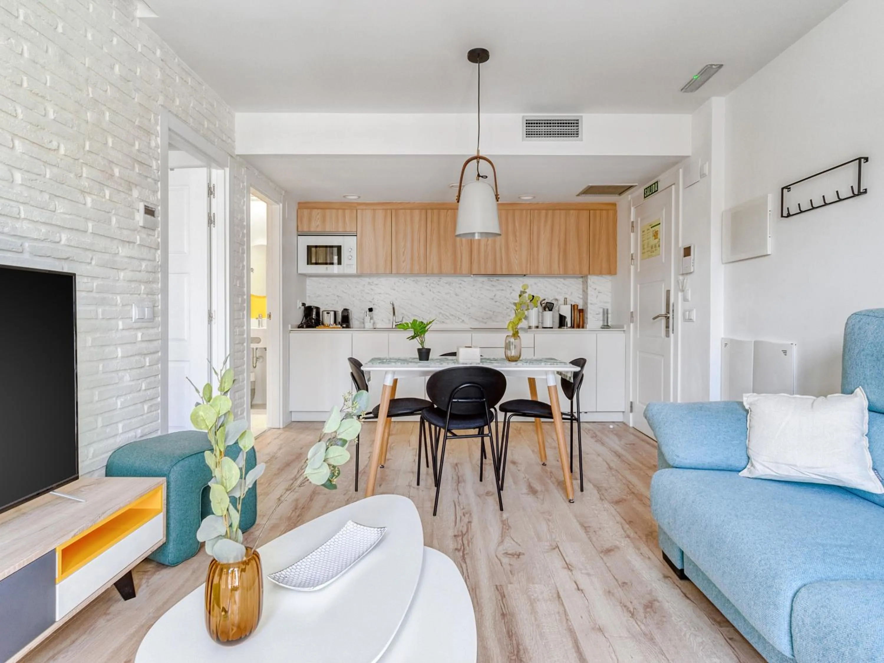 Kitchen or kitchenette in Limehome Haro Calle de la Vega