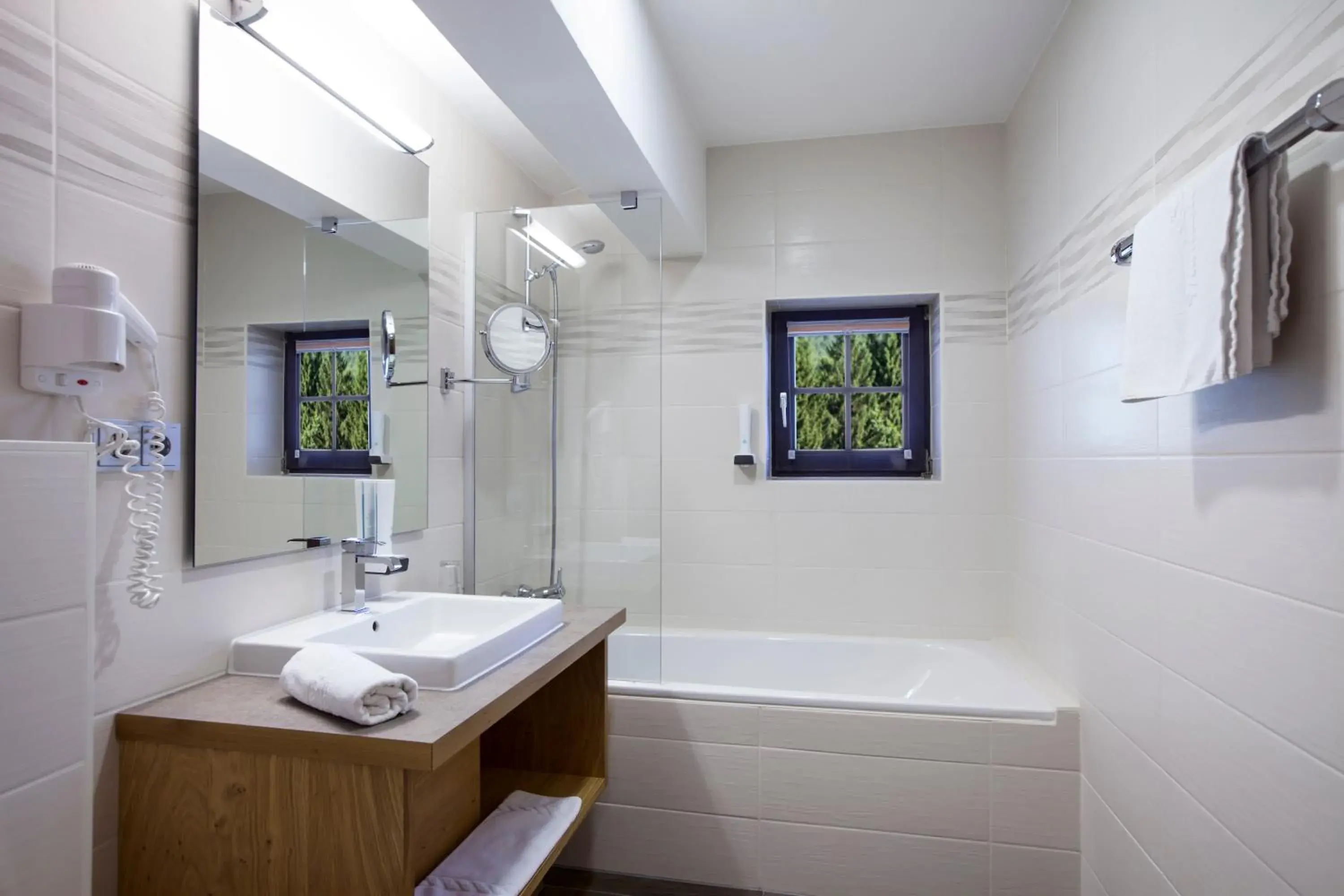 Bathroom in Hotel Mariasteinerhof Bathroom in Hotel Mariasteinerhof