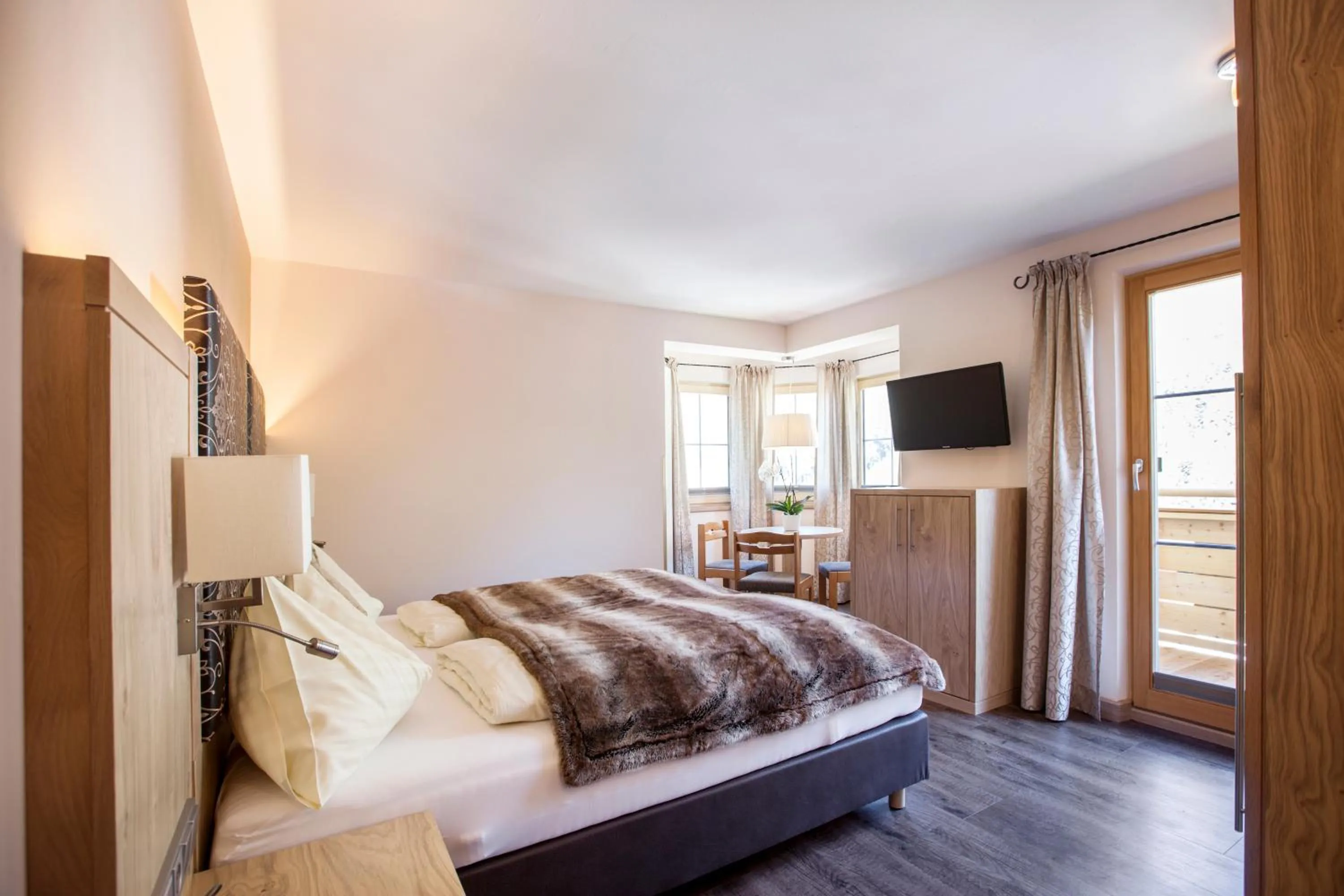 Bed in Hotel Mariasteinerhof